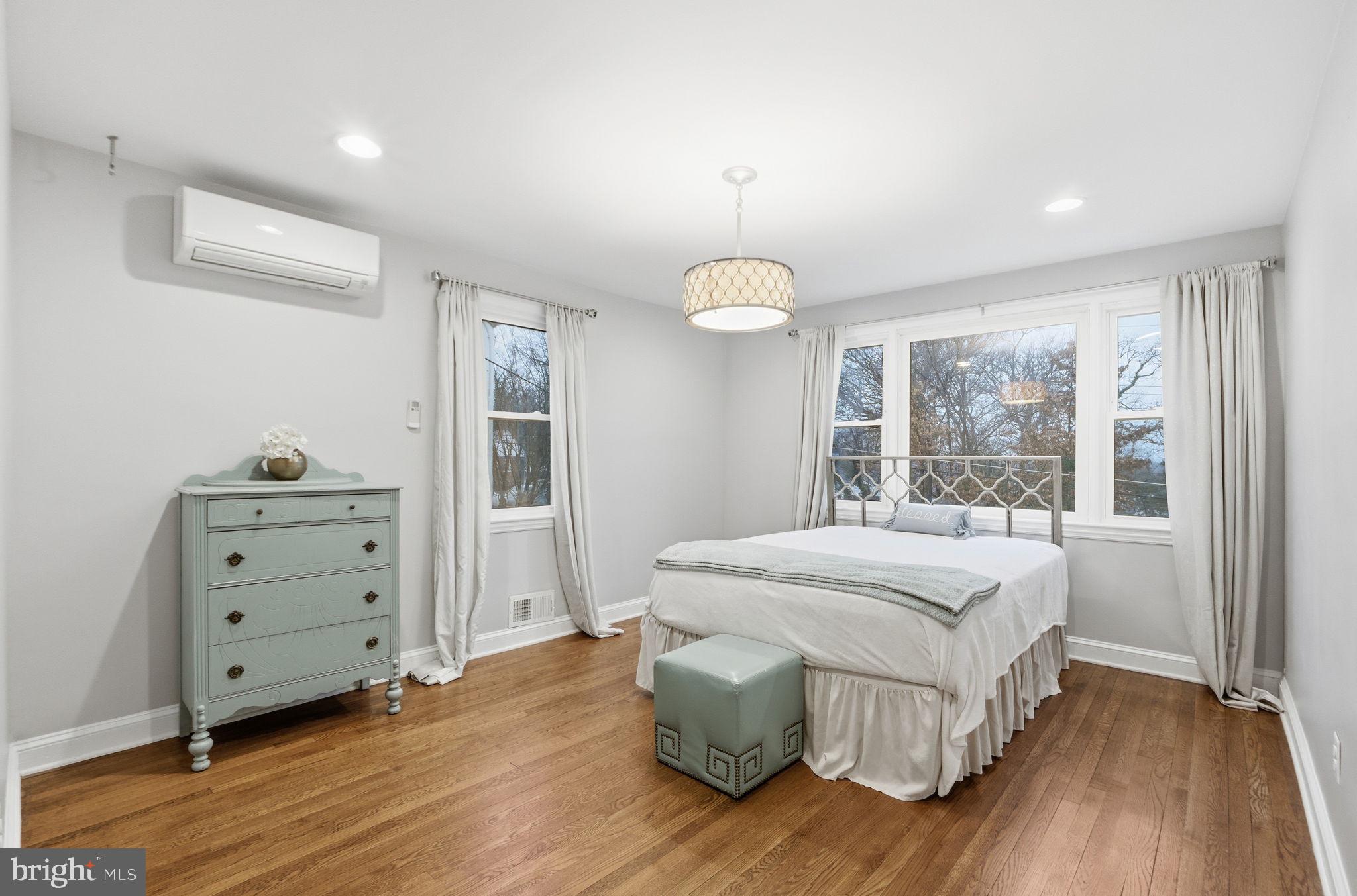 FOREST HEIGHTS - Residential