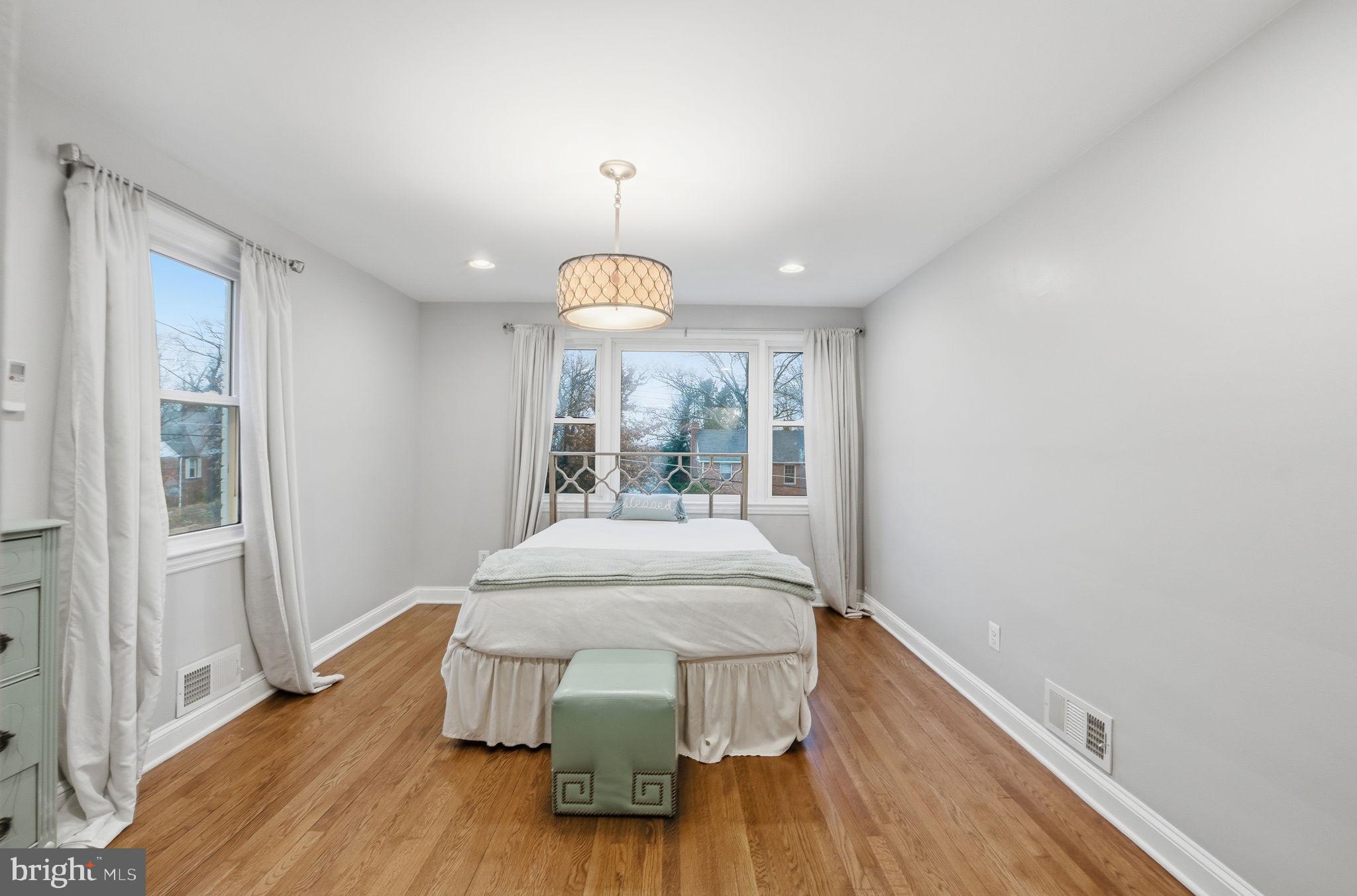 FOREST HEIGHTS - Residential