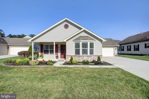 81 LANTERN LANE SHIPPENSBURG PA 17257