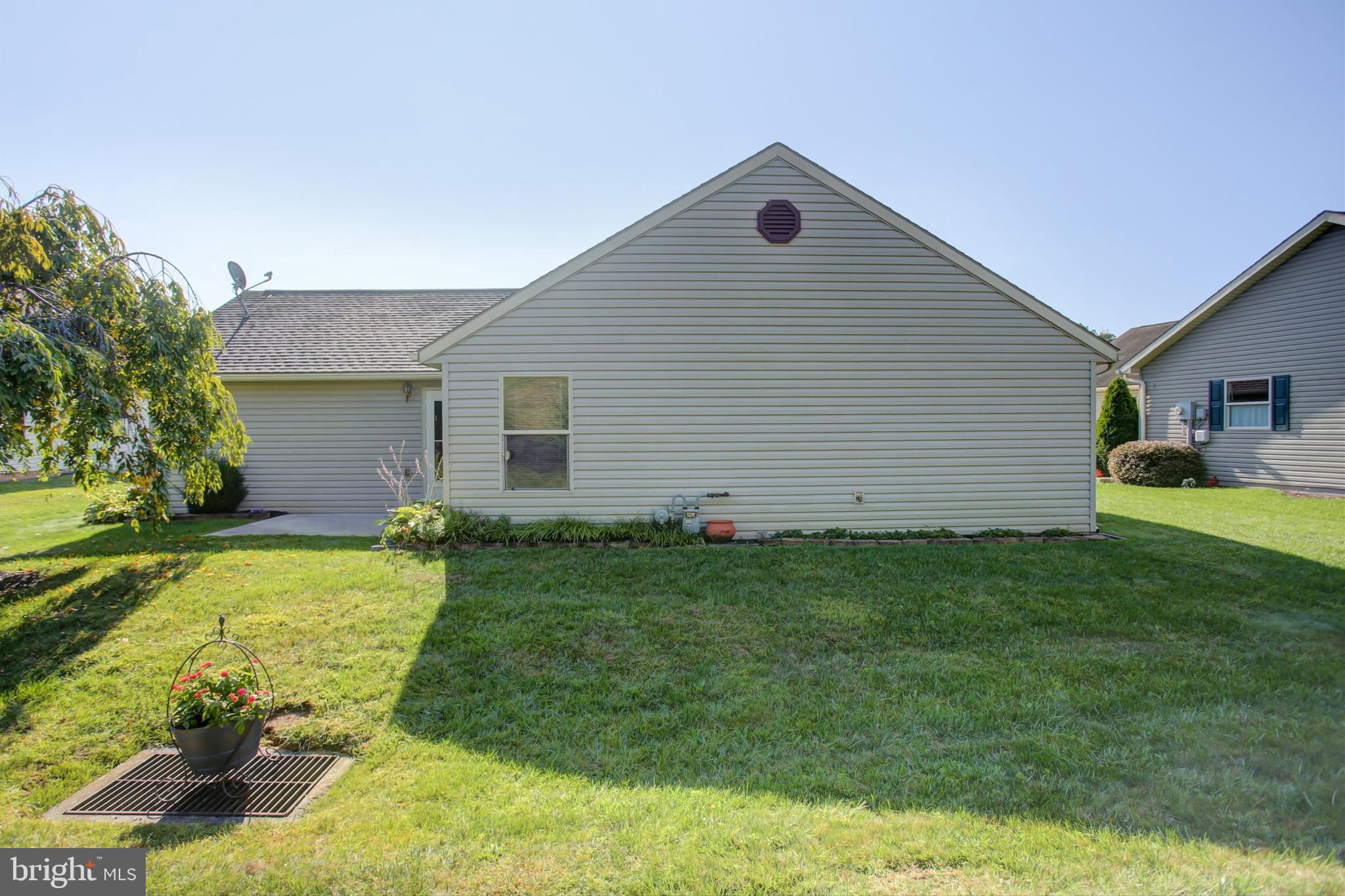 COUNTRY MANOR - Residential