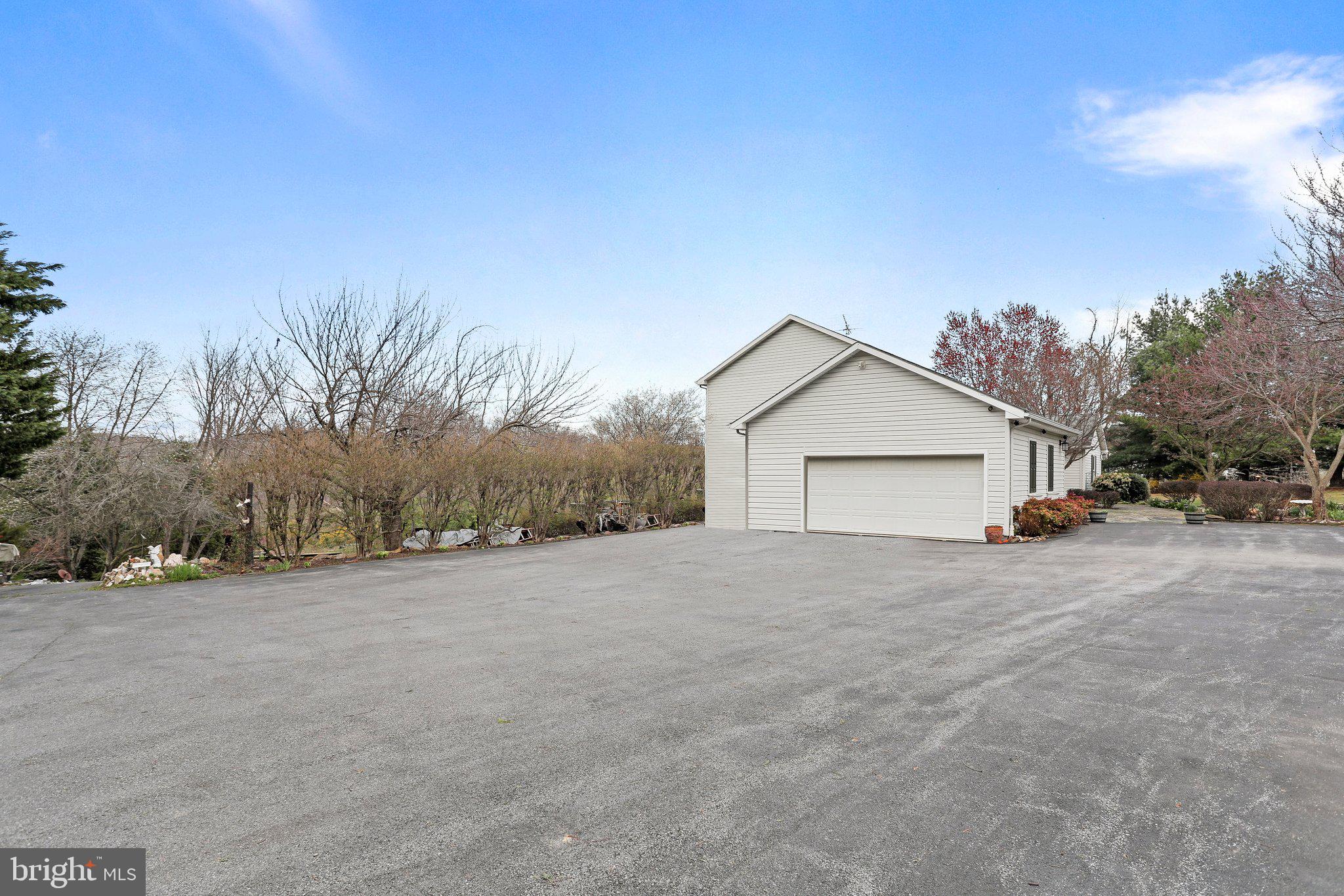 ORCHARD ON THE POTOMAC - Residential