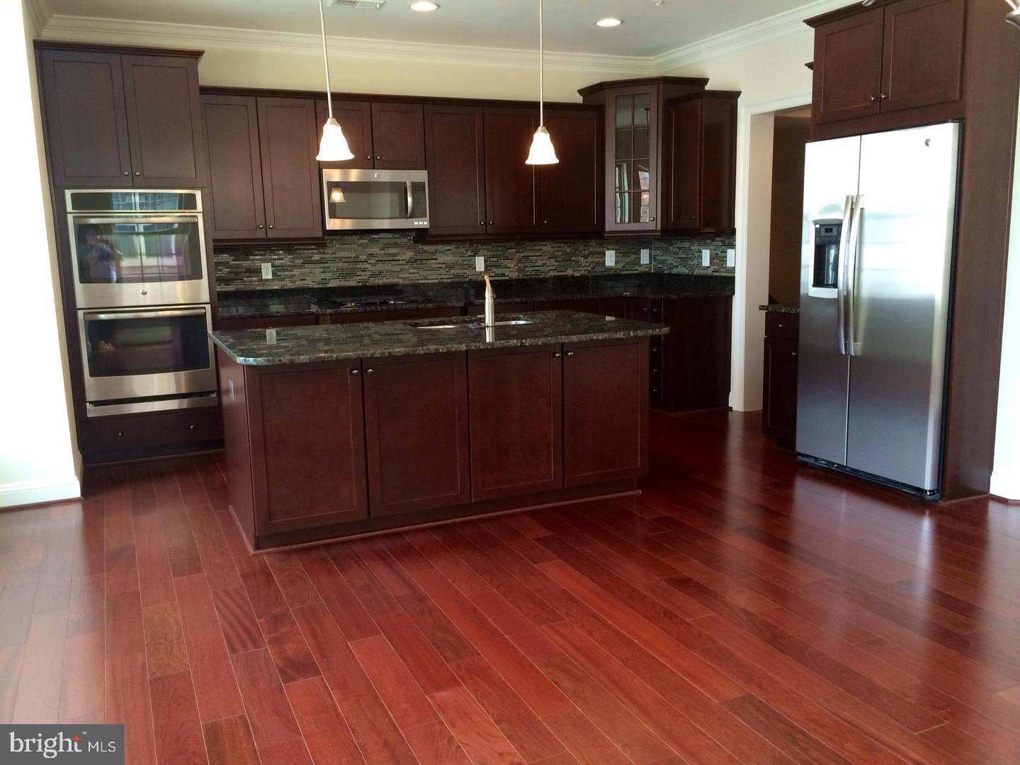 NATIONAL HARBOR - Residential