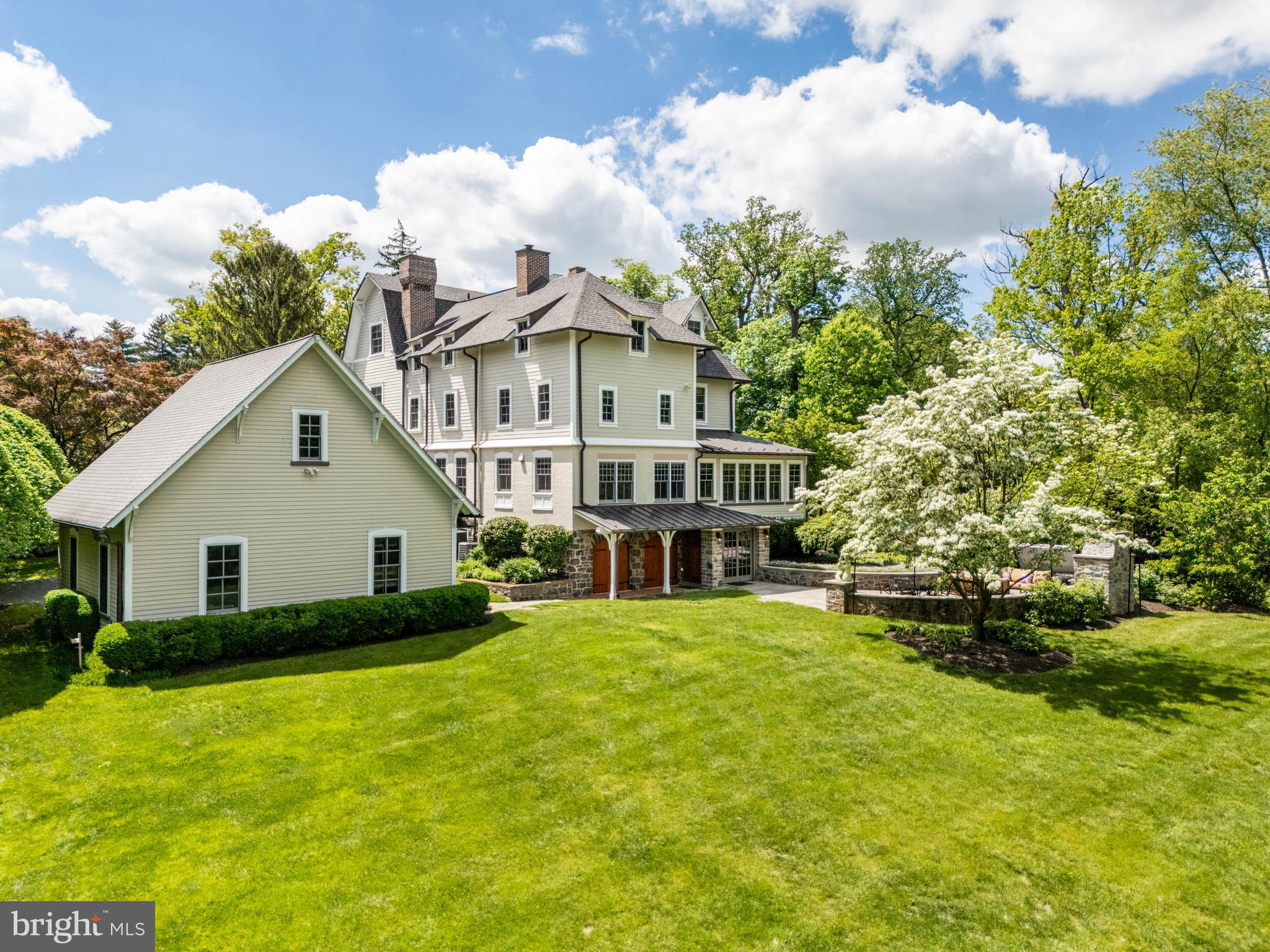 505 MONTGOMERY LANE