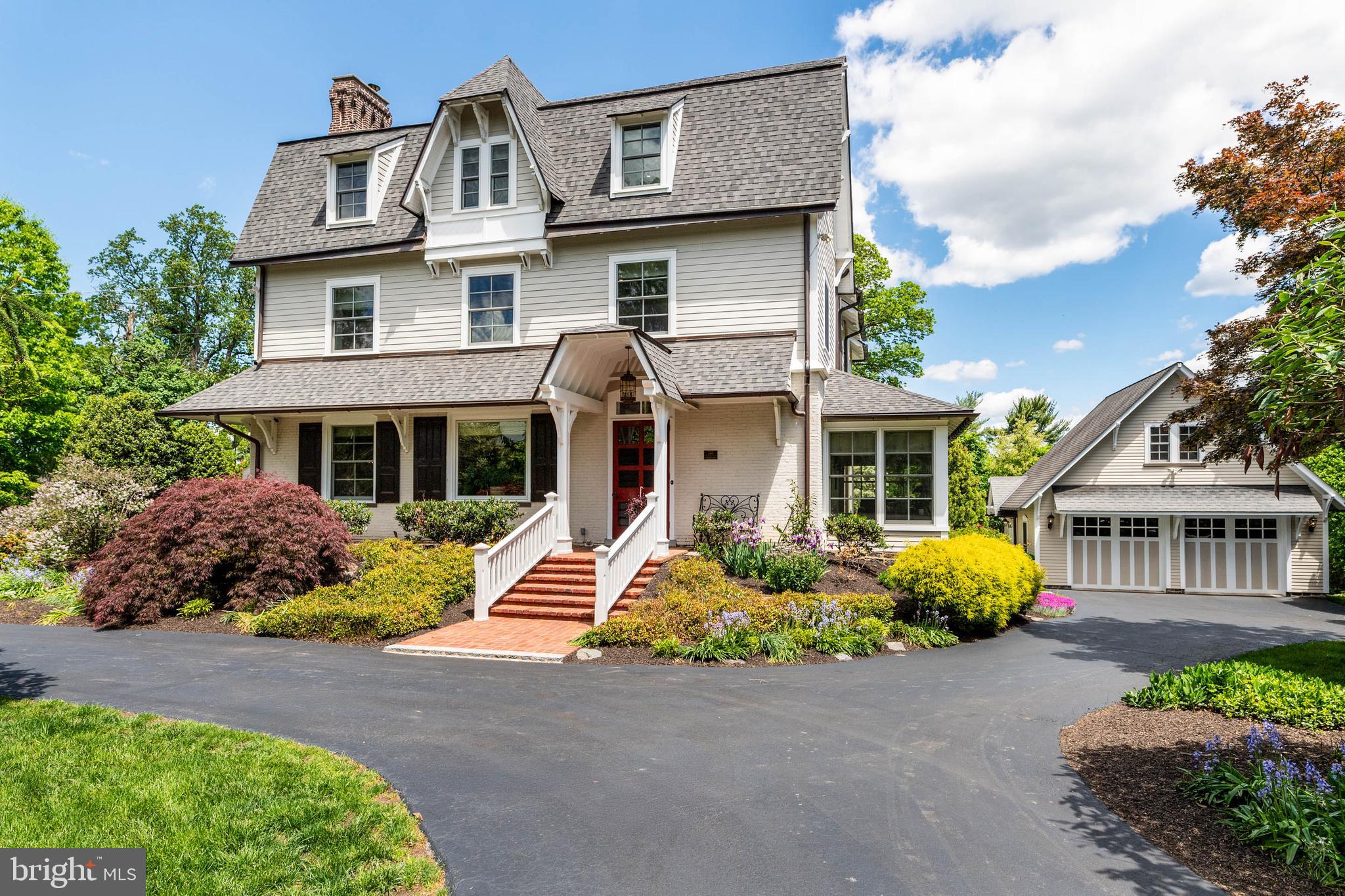 505 MONTGOMERY LANE