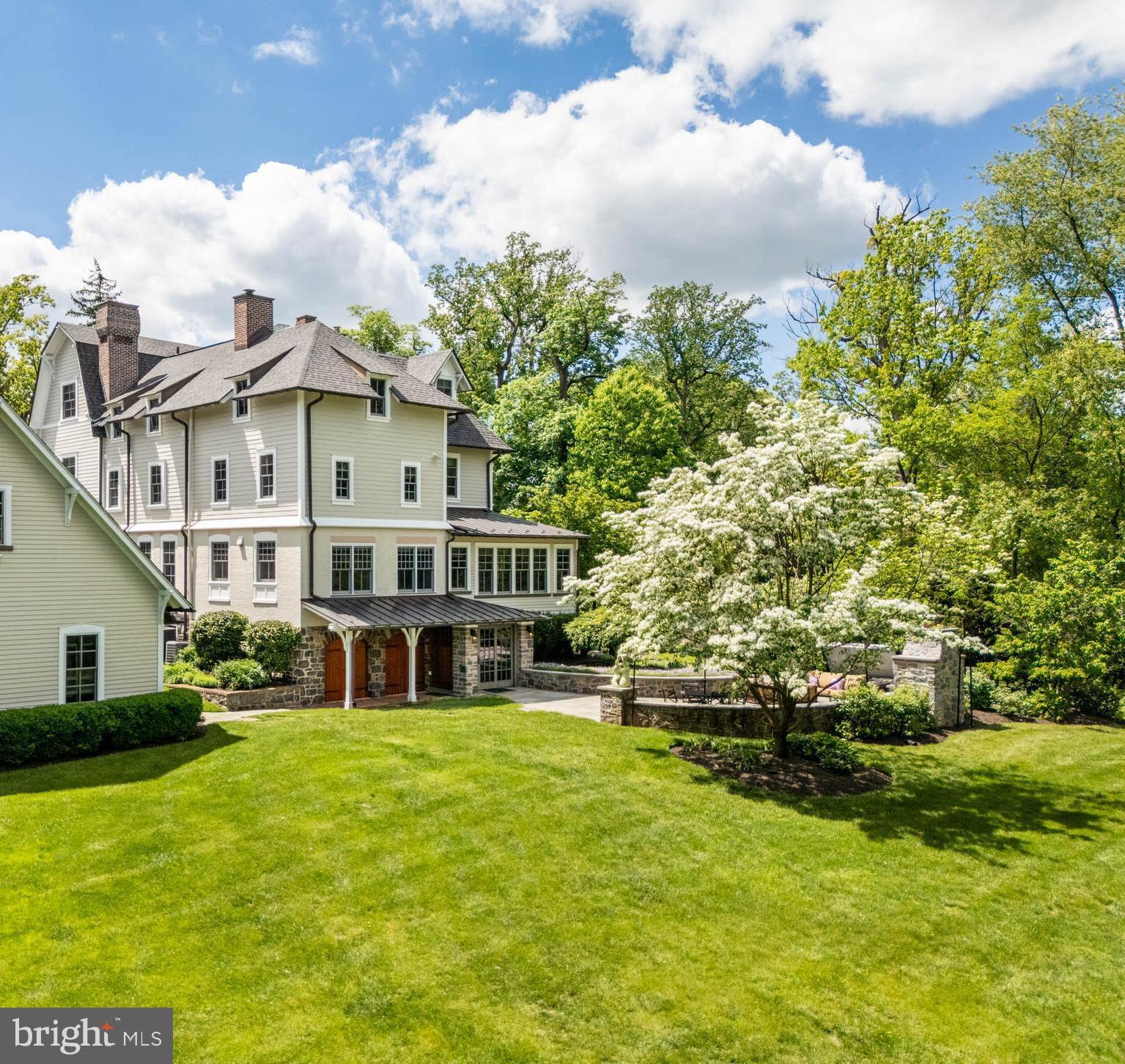 505 MONTGOMERY LANE