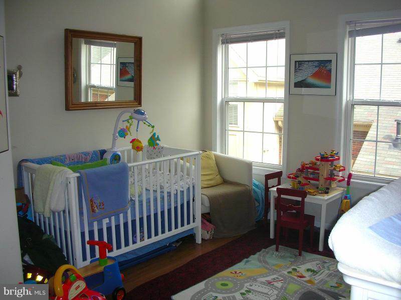 COURTHOUSE HILL - Residential Lease