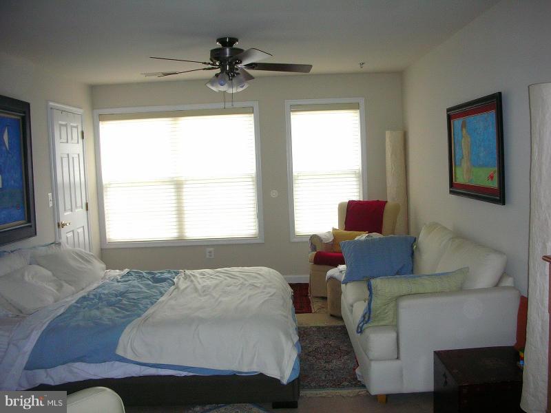 COURTHOUSE HILL - Residential Lease