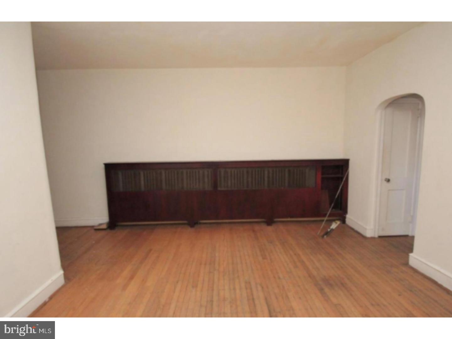 OLNEY - Commercial Sale