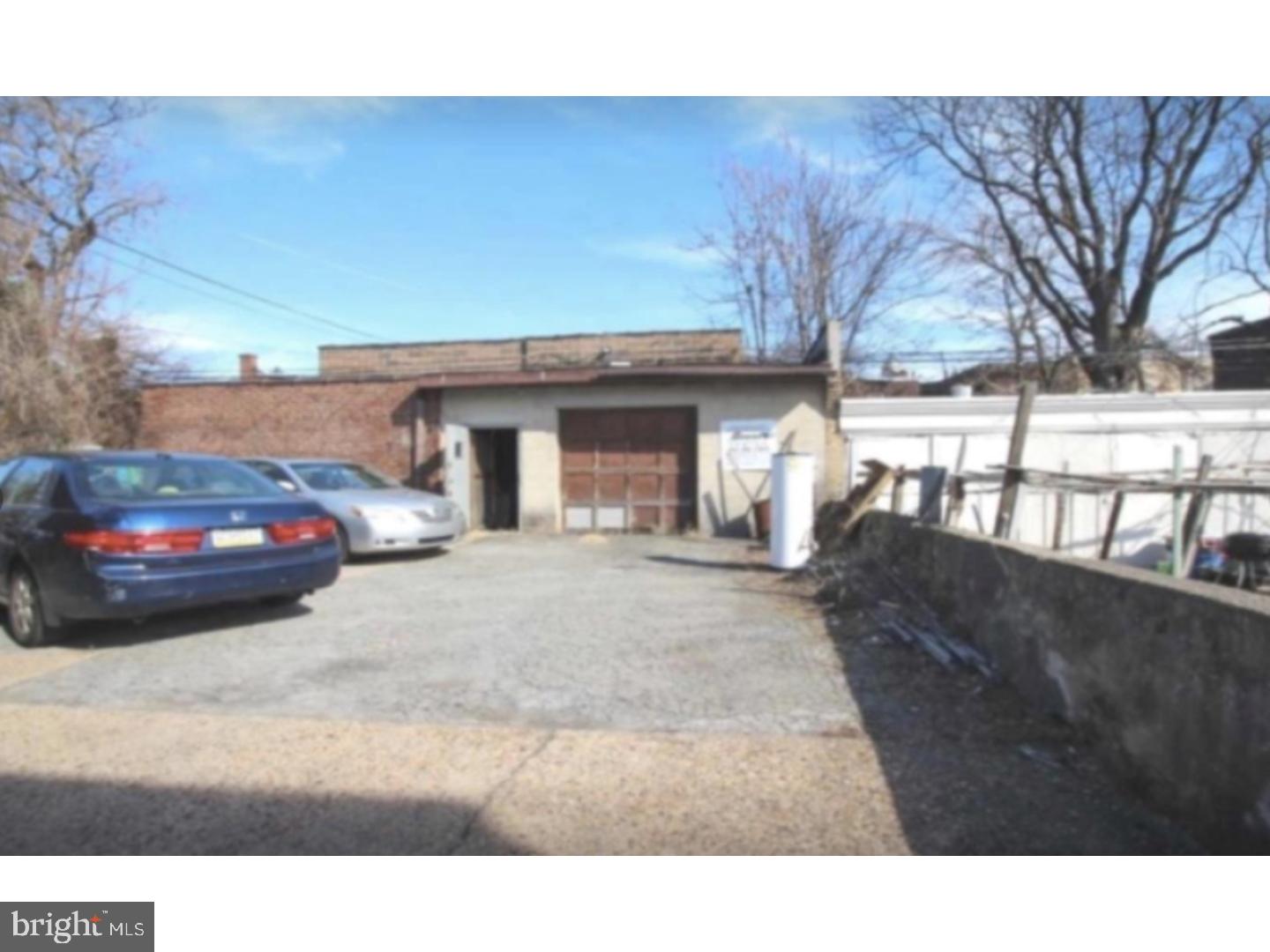 OLNEY - Commercial Sale