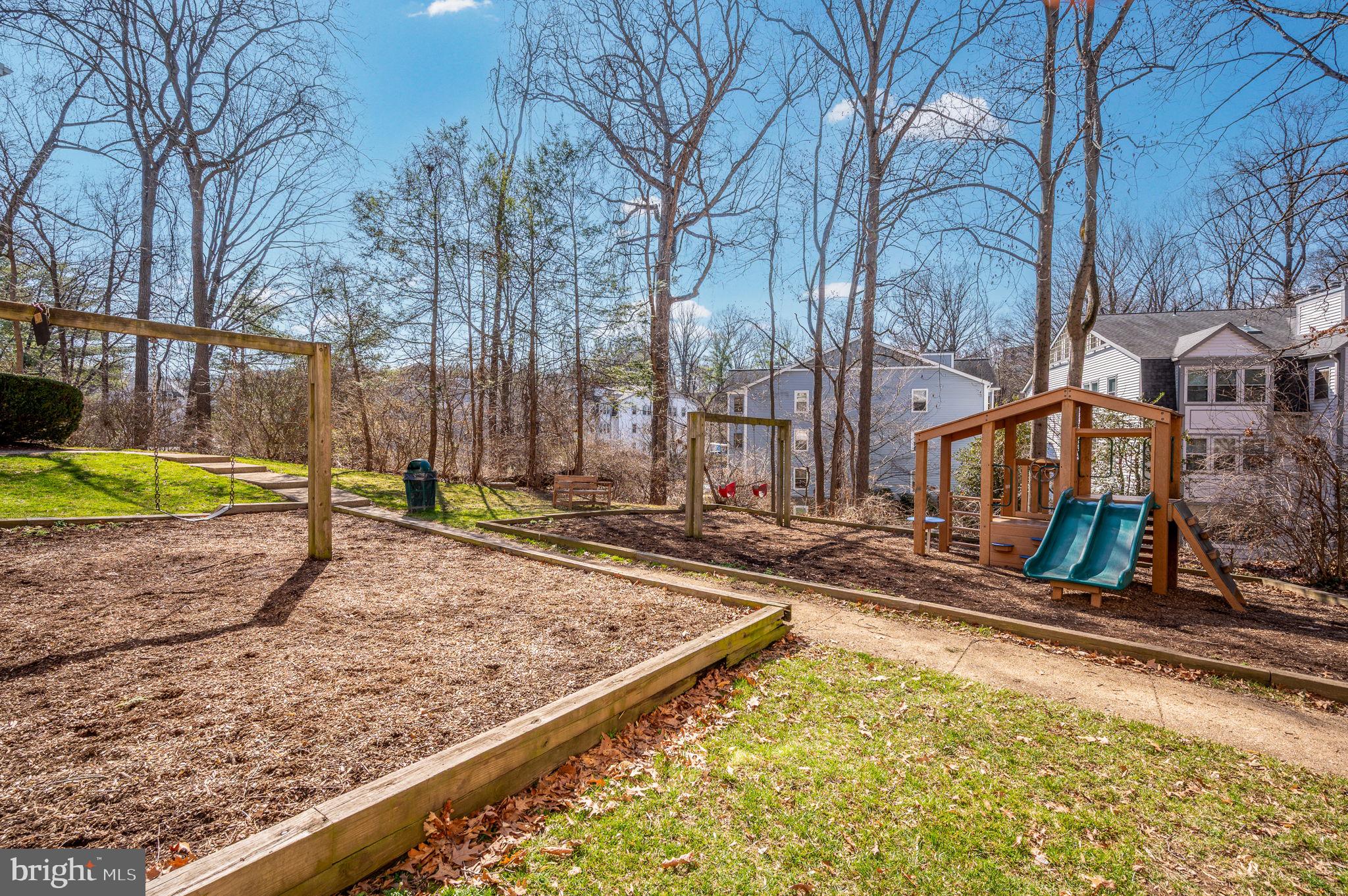 HERITAGE WOODS NORTH - Residential