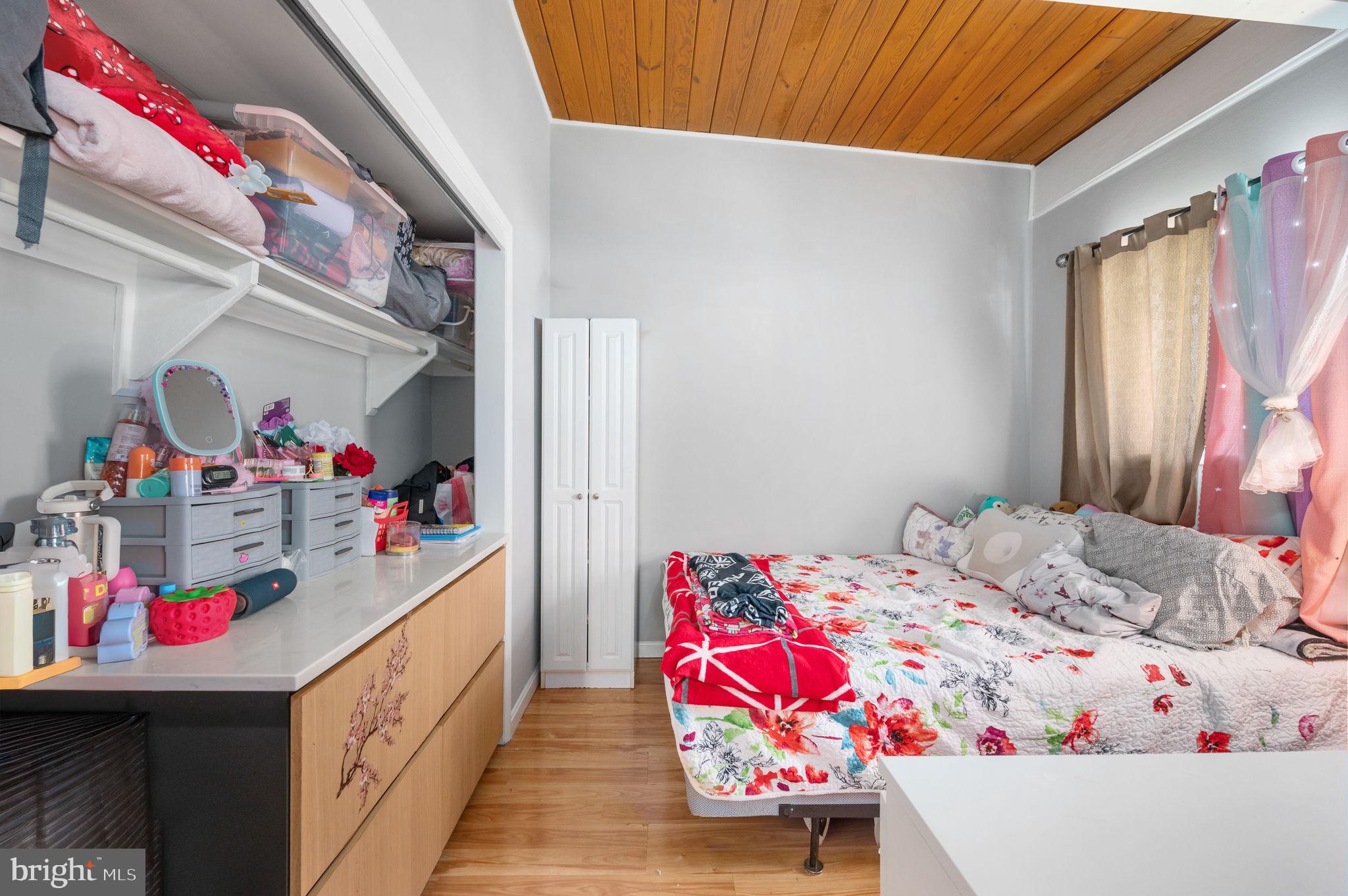 HERITAGE WOODS NORTH - Residential