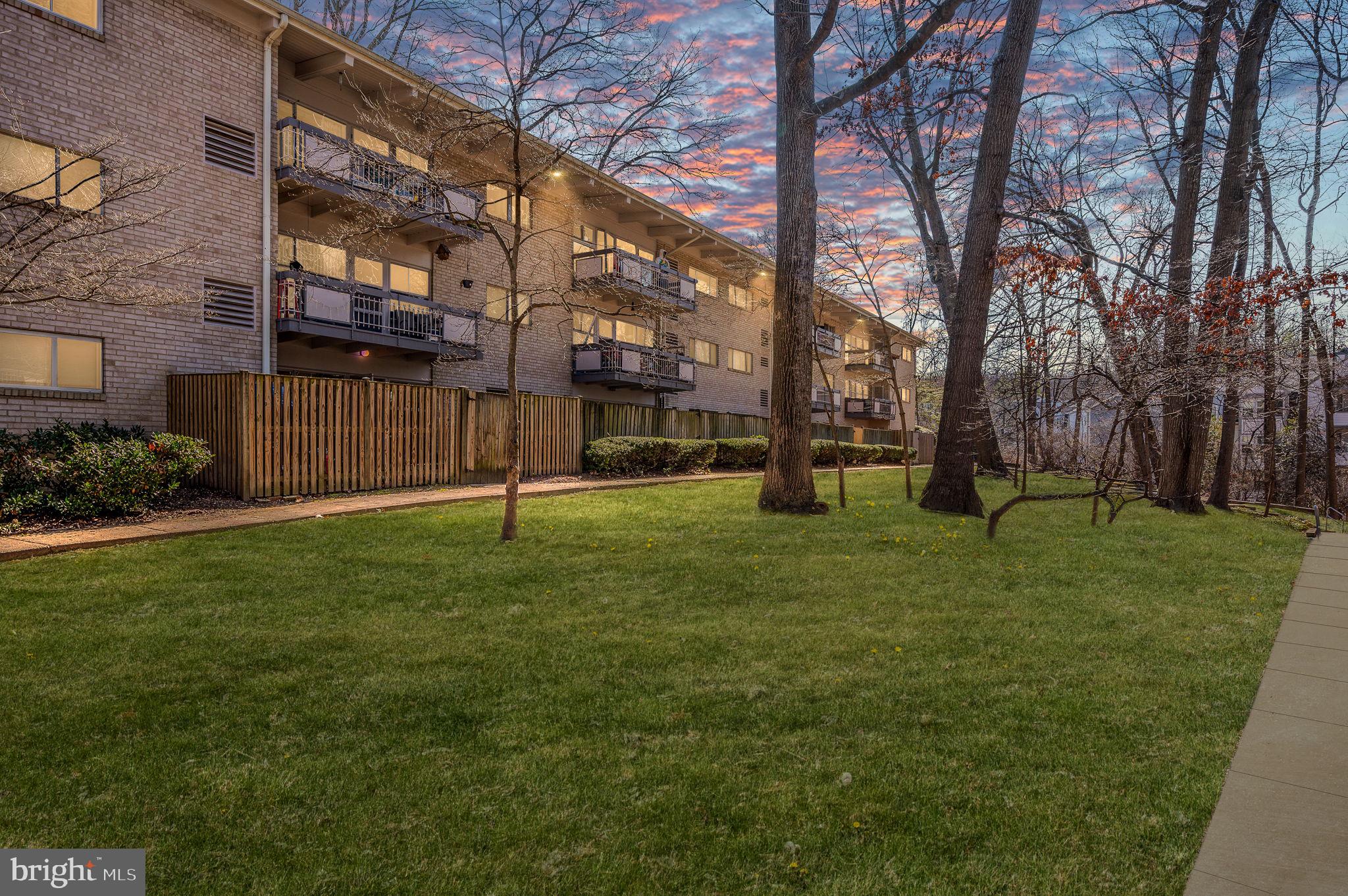 HERITAGE WOODS NORTH - Residential