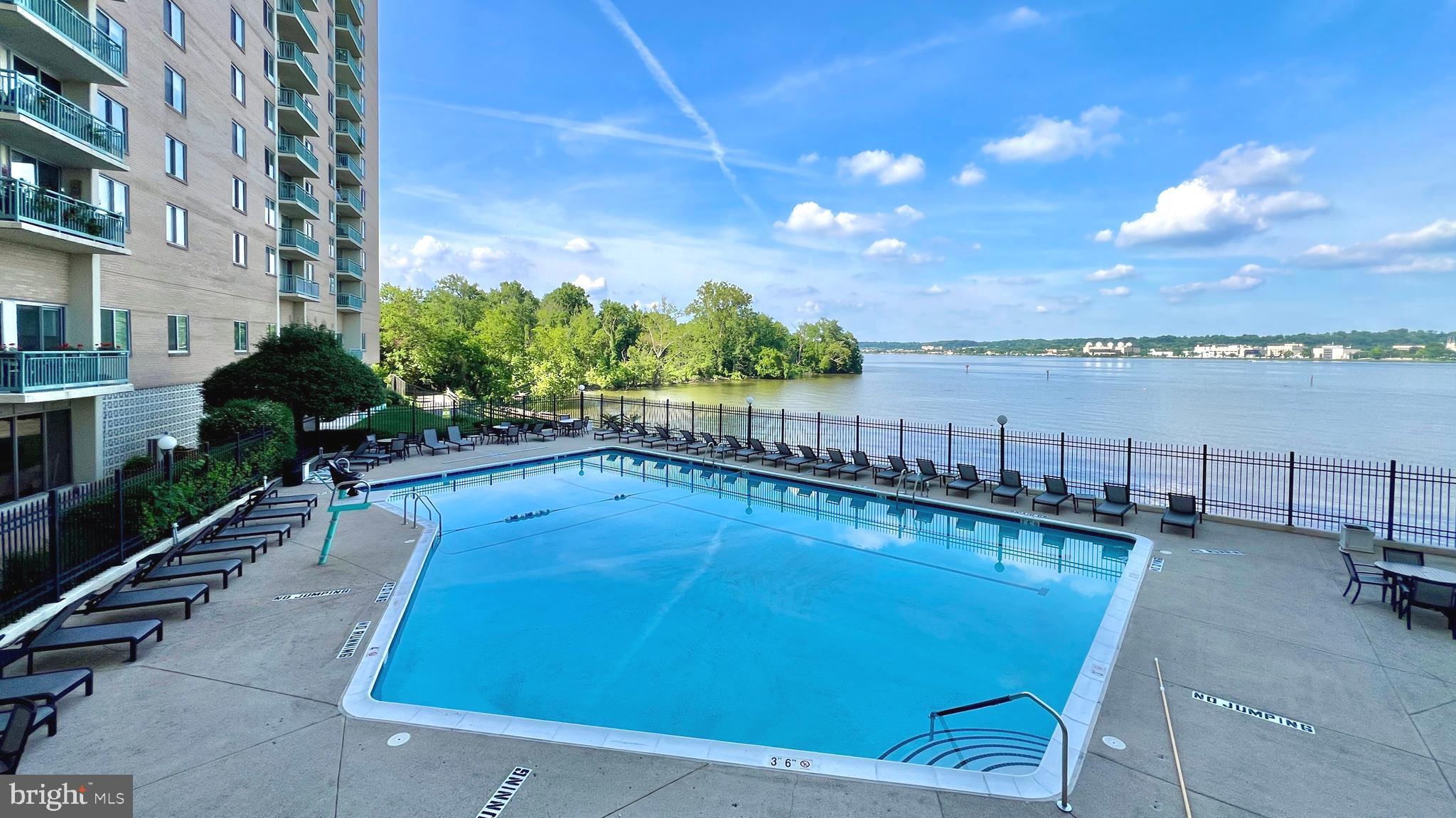 MARINA TOWERS - Residential Lease