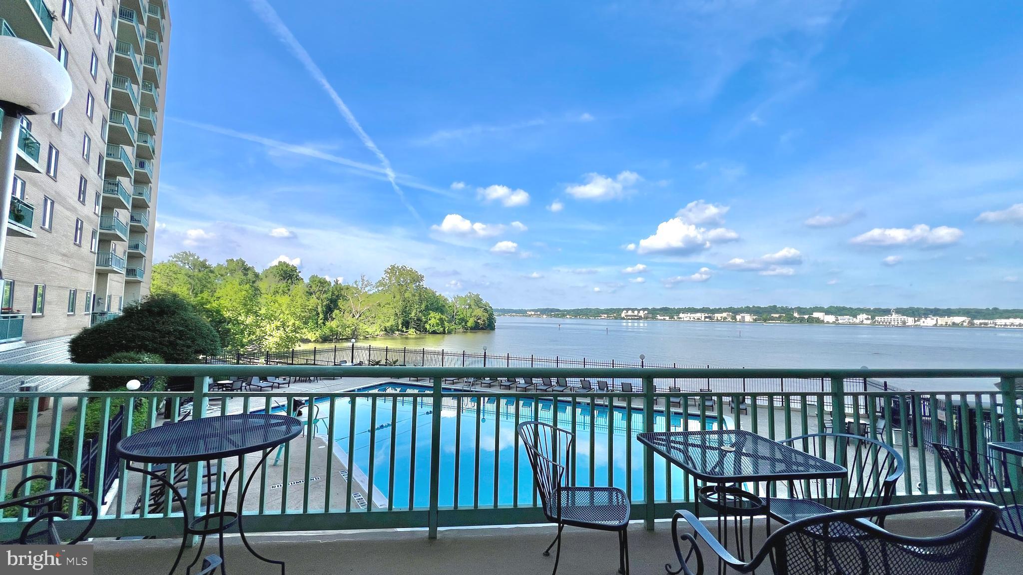 MARINA TOWERS - Residential Lease