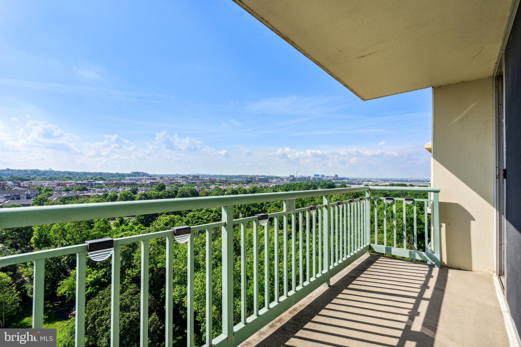 MARINA TOWERS - Residential Lease