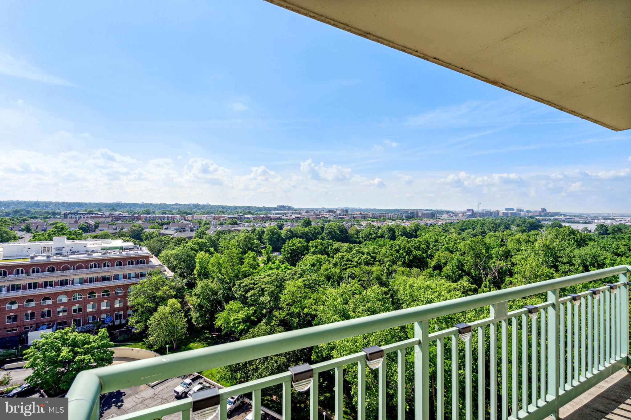 MARINA TOWERS - Residential Lease