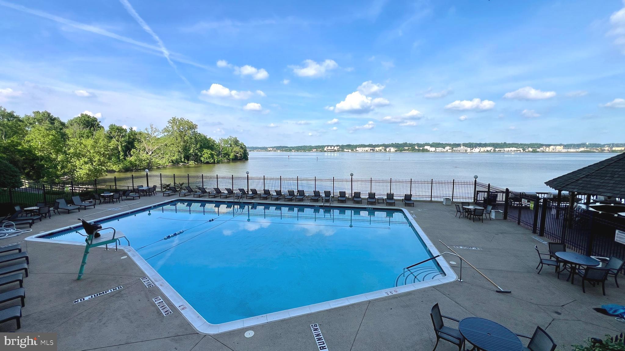 MARINA TOWERS - Residential Lease