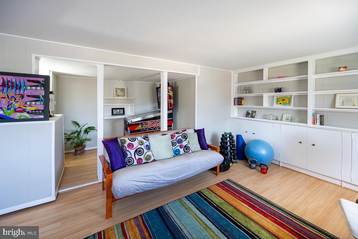 SLEEPY HOLLOW WOODS - Residential