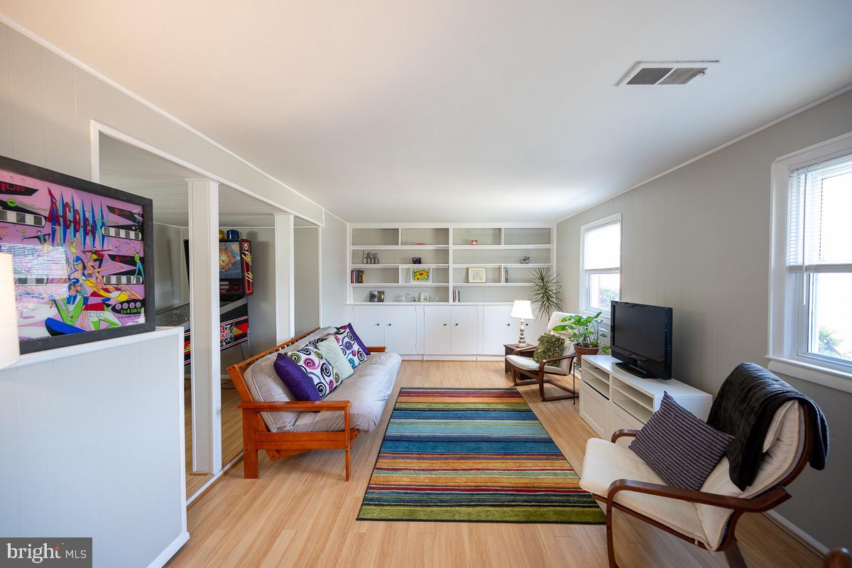 SLEEPY HOLLOW WOODS - Residential