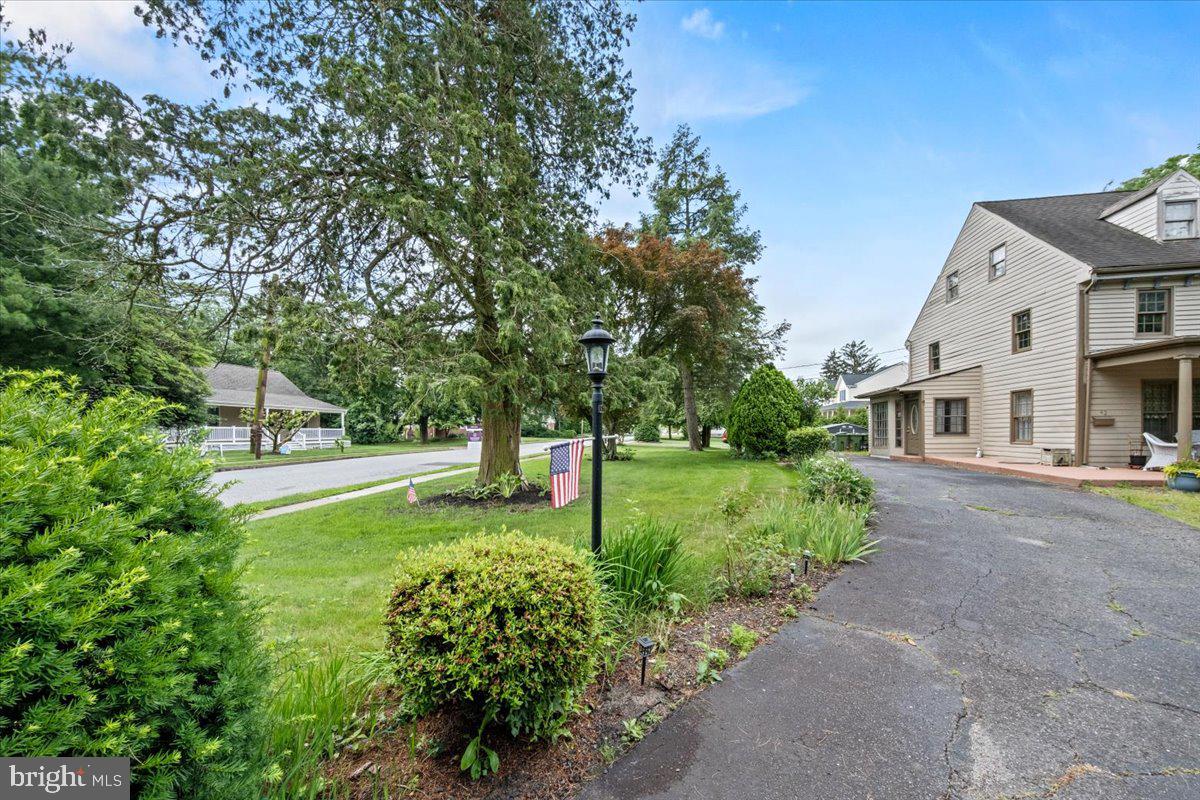 42 S LOCUST AVENUE