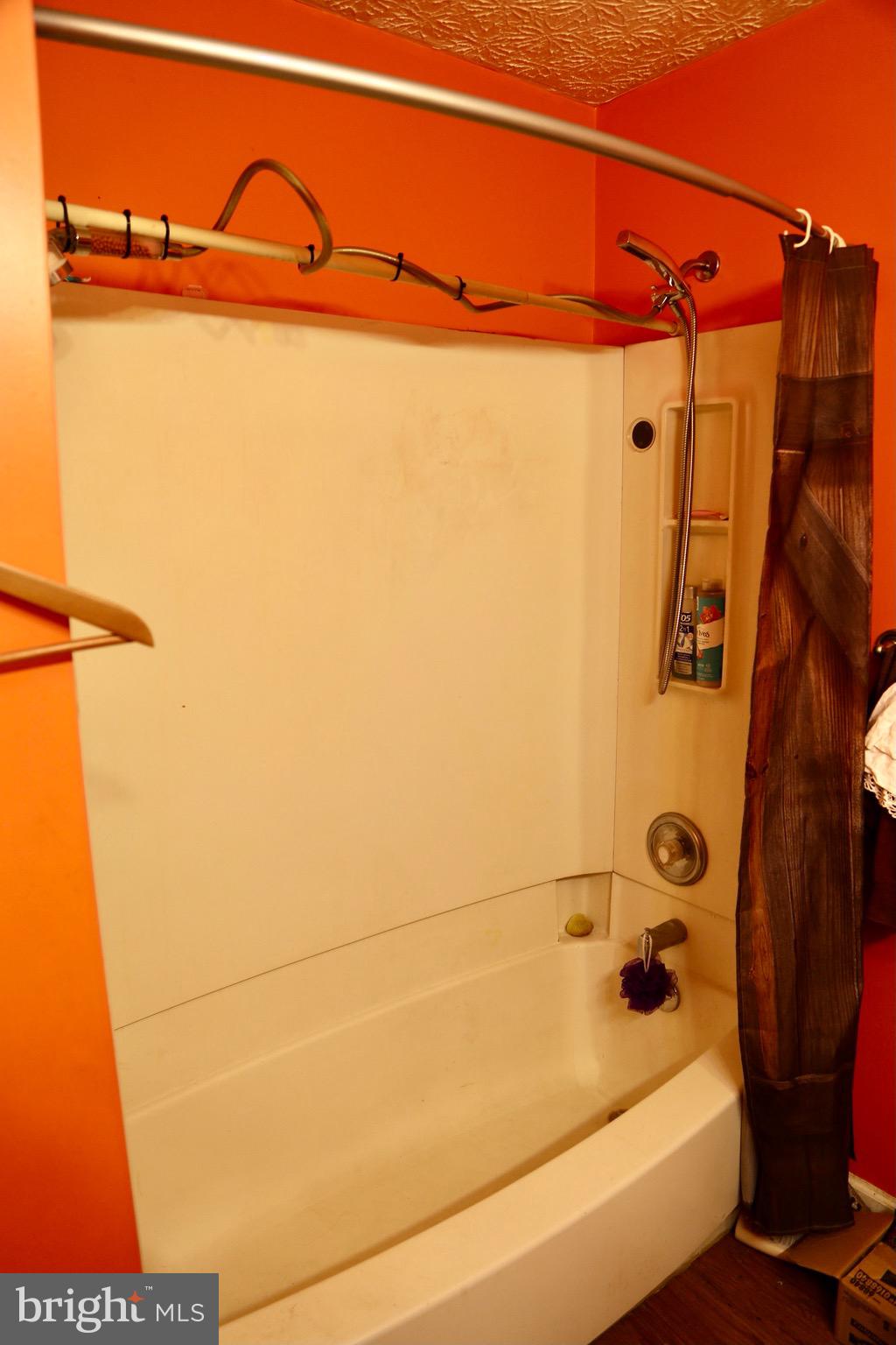 WARDEN ACRES - Residential