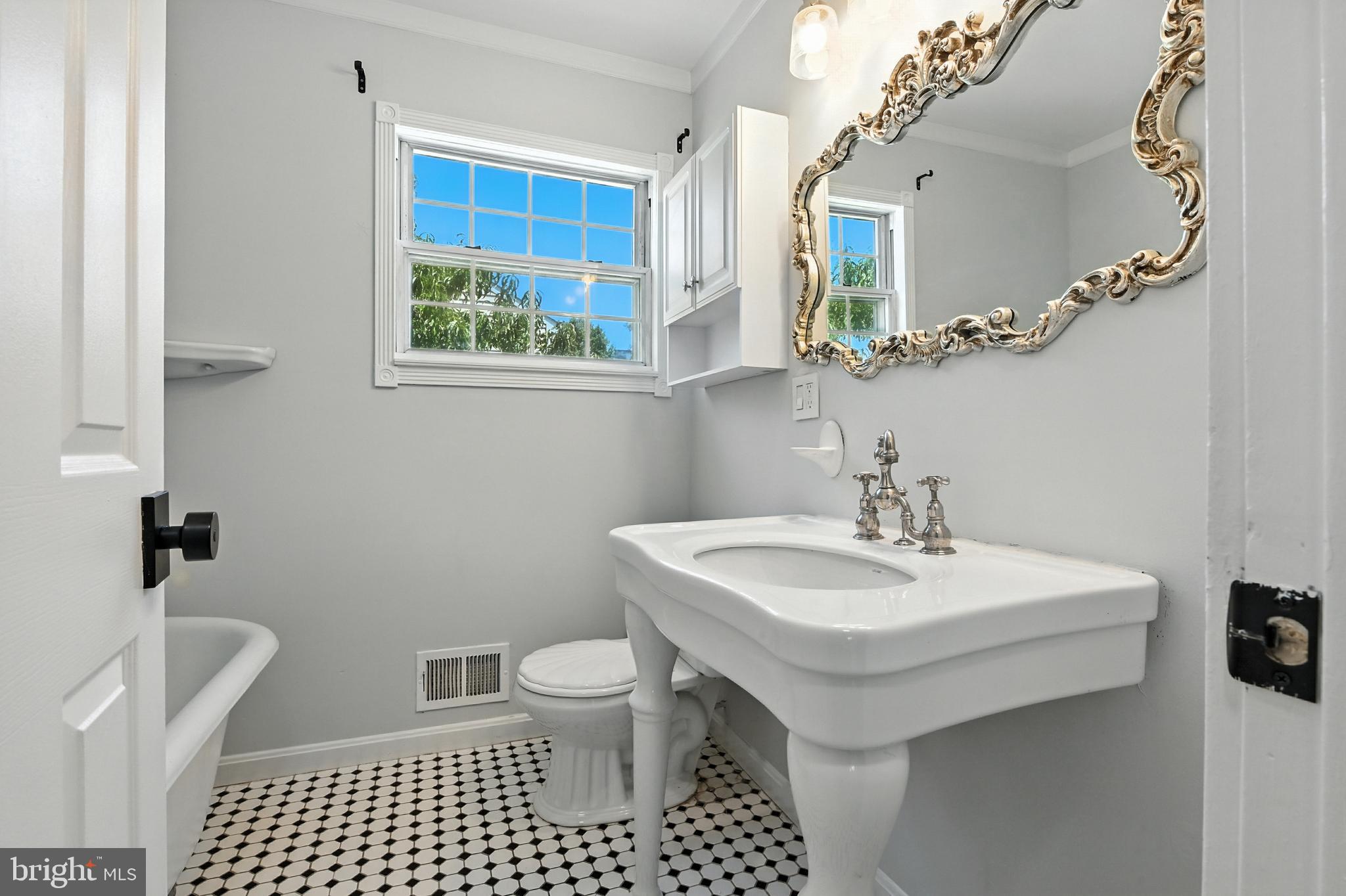 PINE GROVE HOMES - Residential