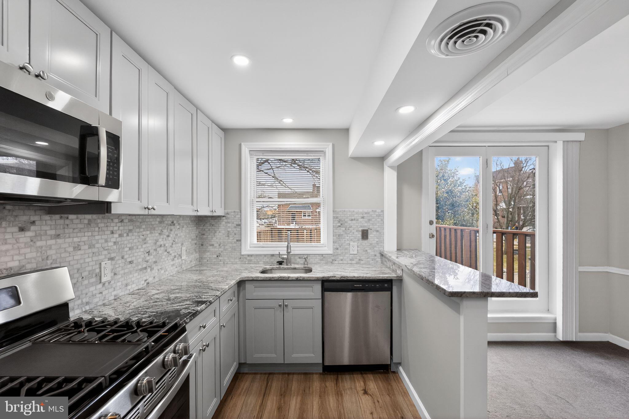 CASTOR GARDENS - Residential