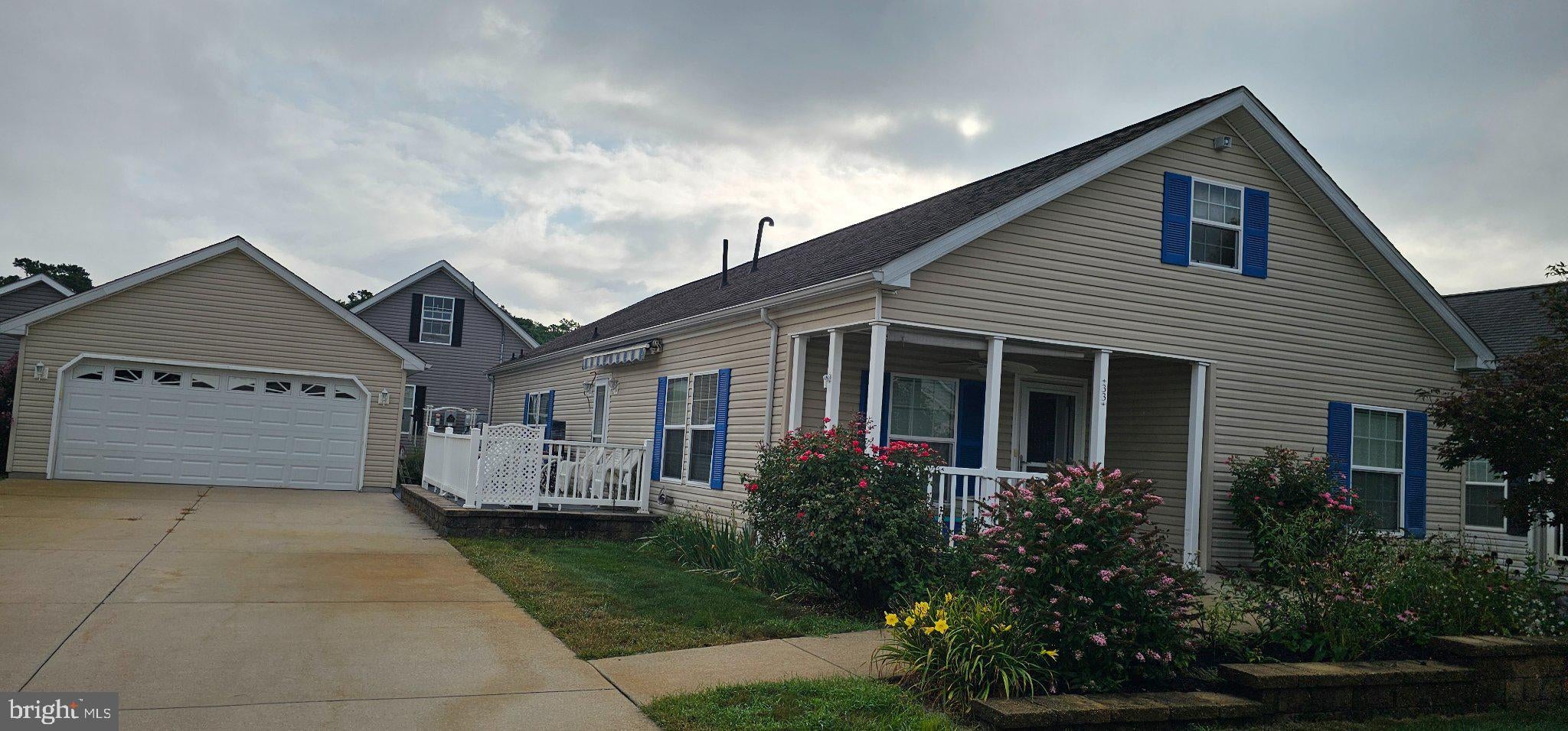 33 PAUL REVERE COURT