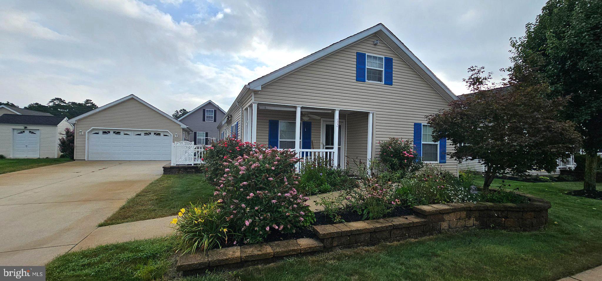 33 PAUL REVERE COURT