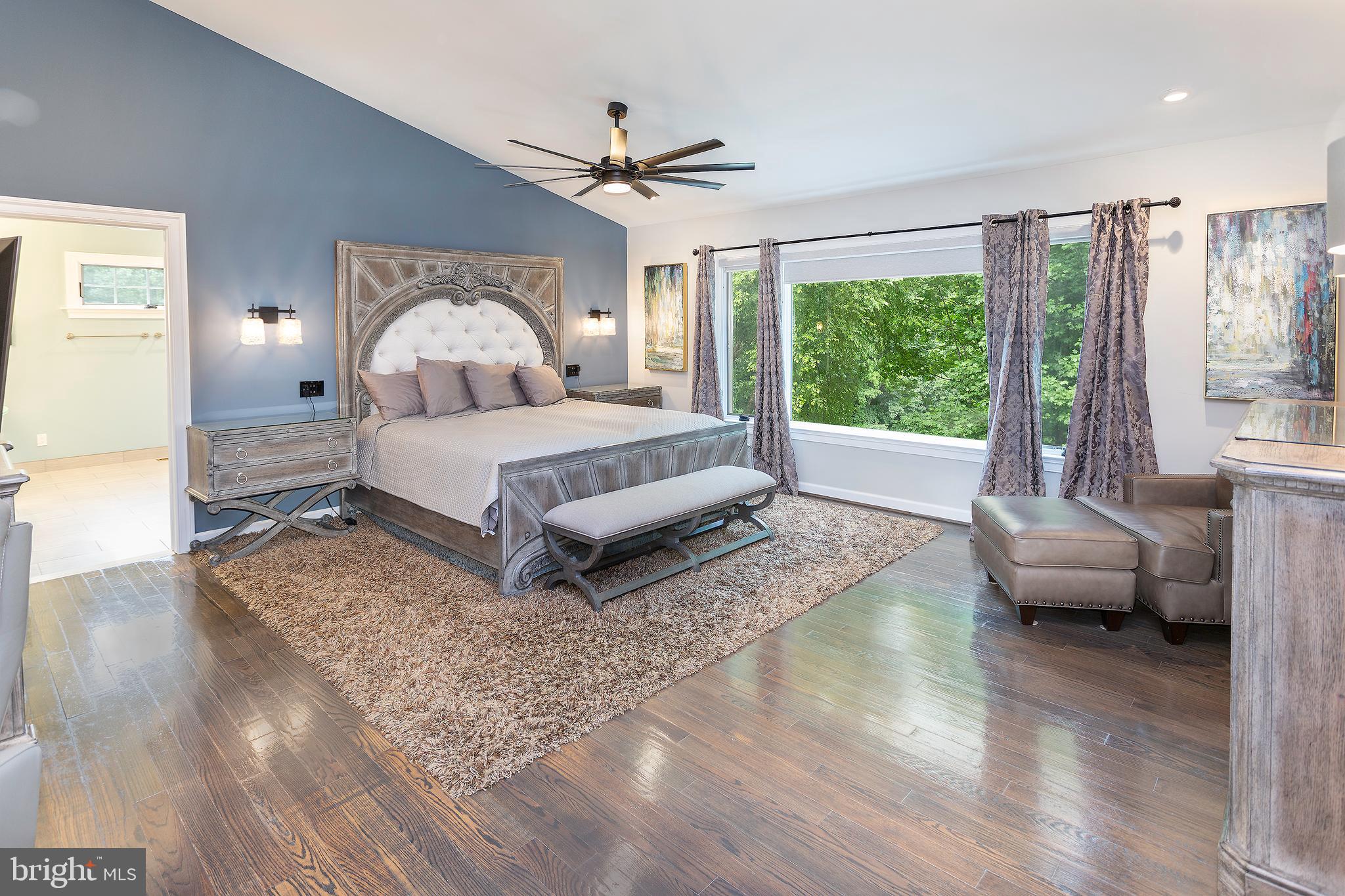 CHAMPION LAKE - Residential