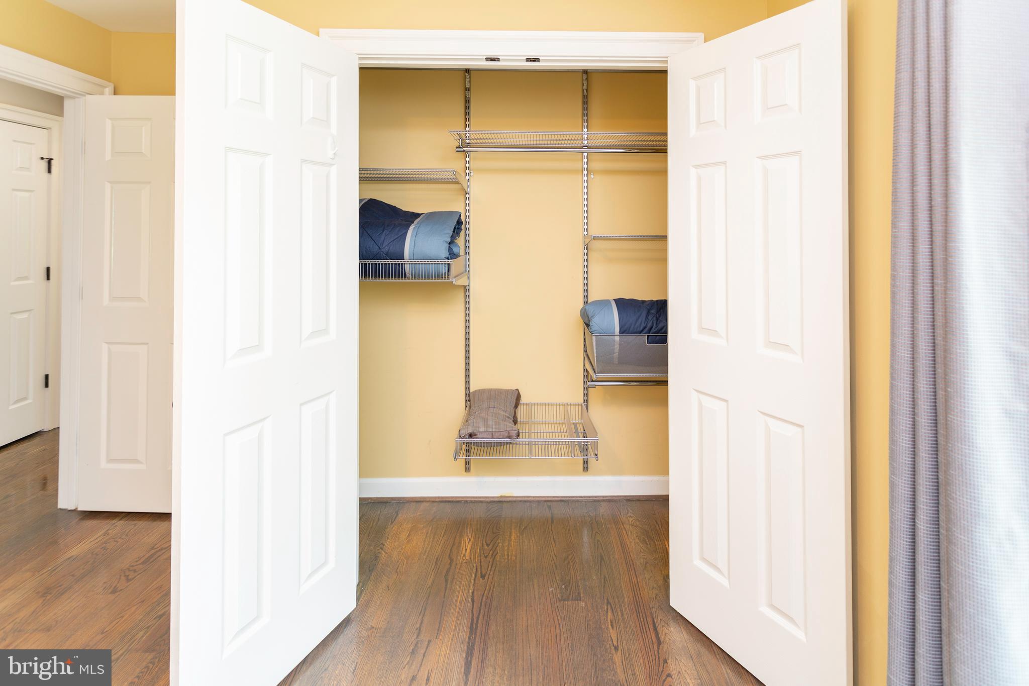 CHAMPION LAKE - Residential