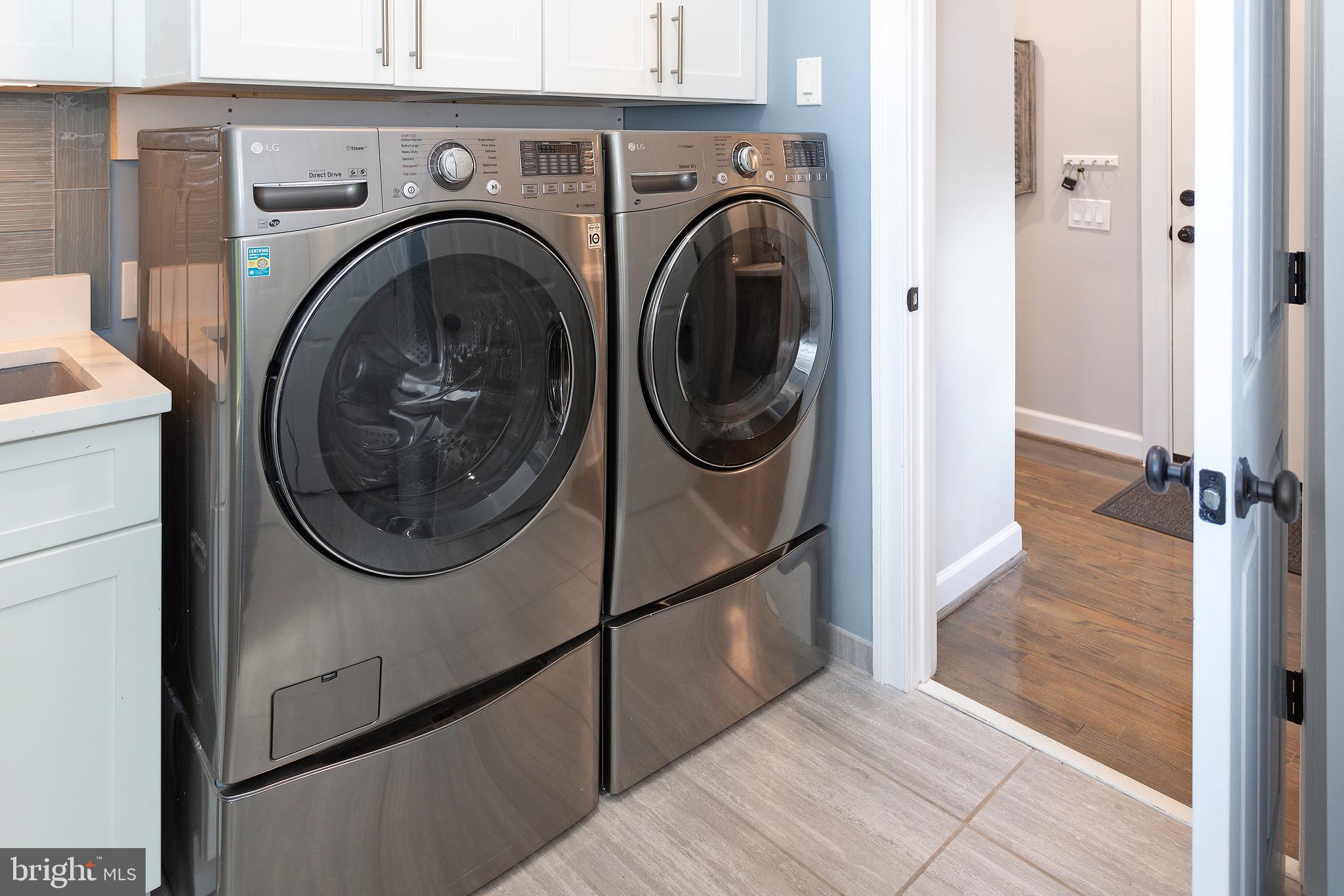 CHAMPION LAKE - Residential