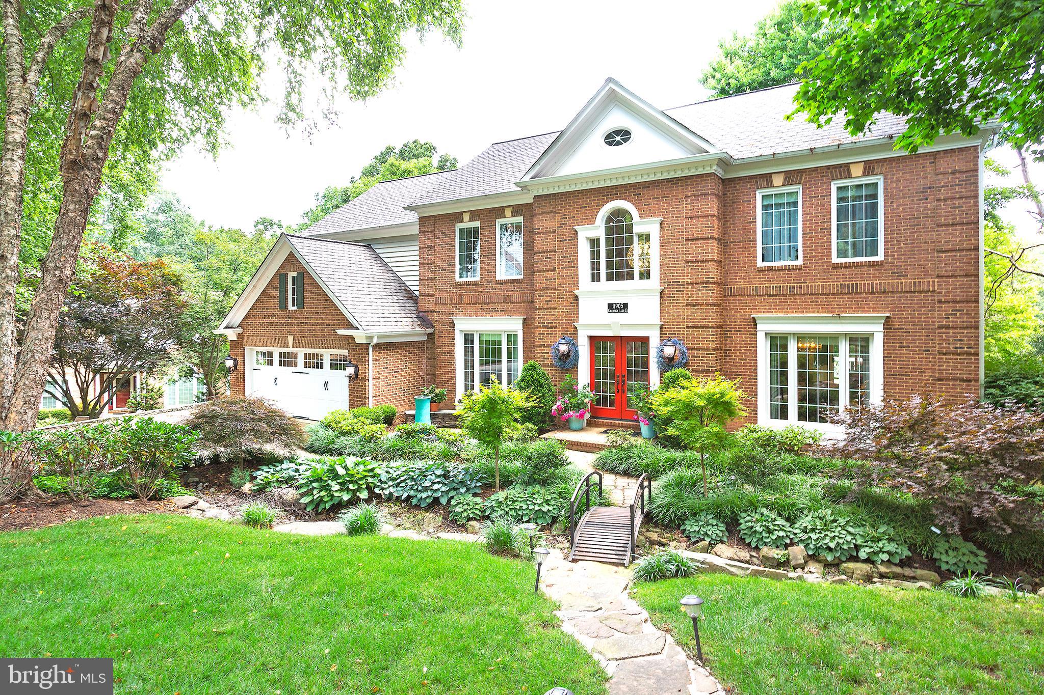 CHAMPION LAKE - Residential