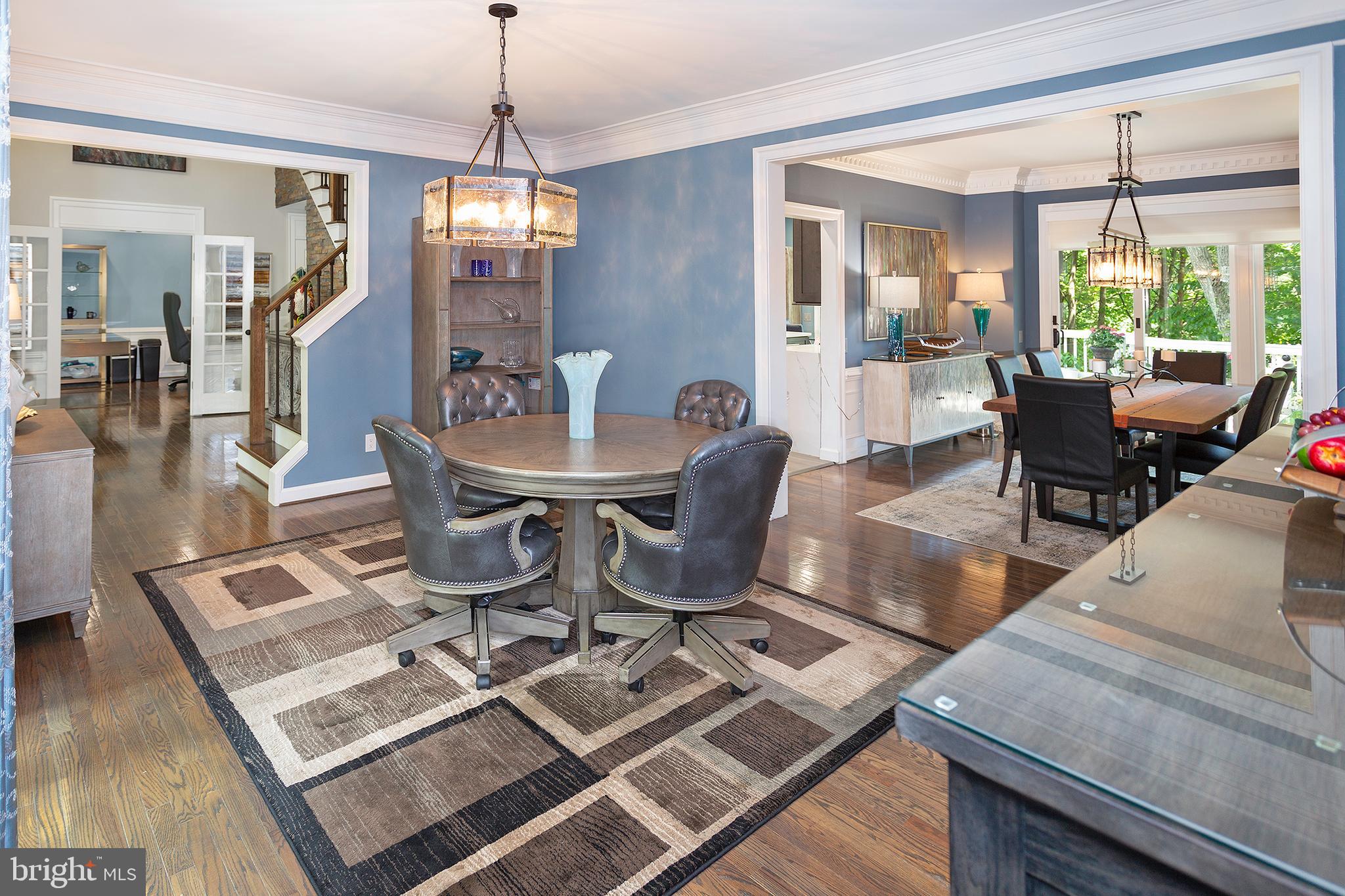 CHAMPION LAKE - Residential