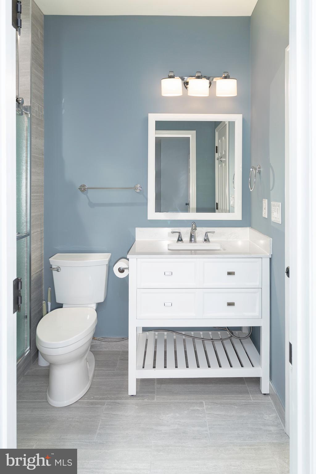 CHAMPION LAKE - Residential