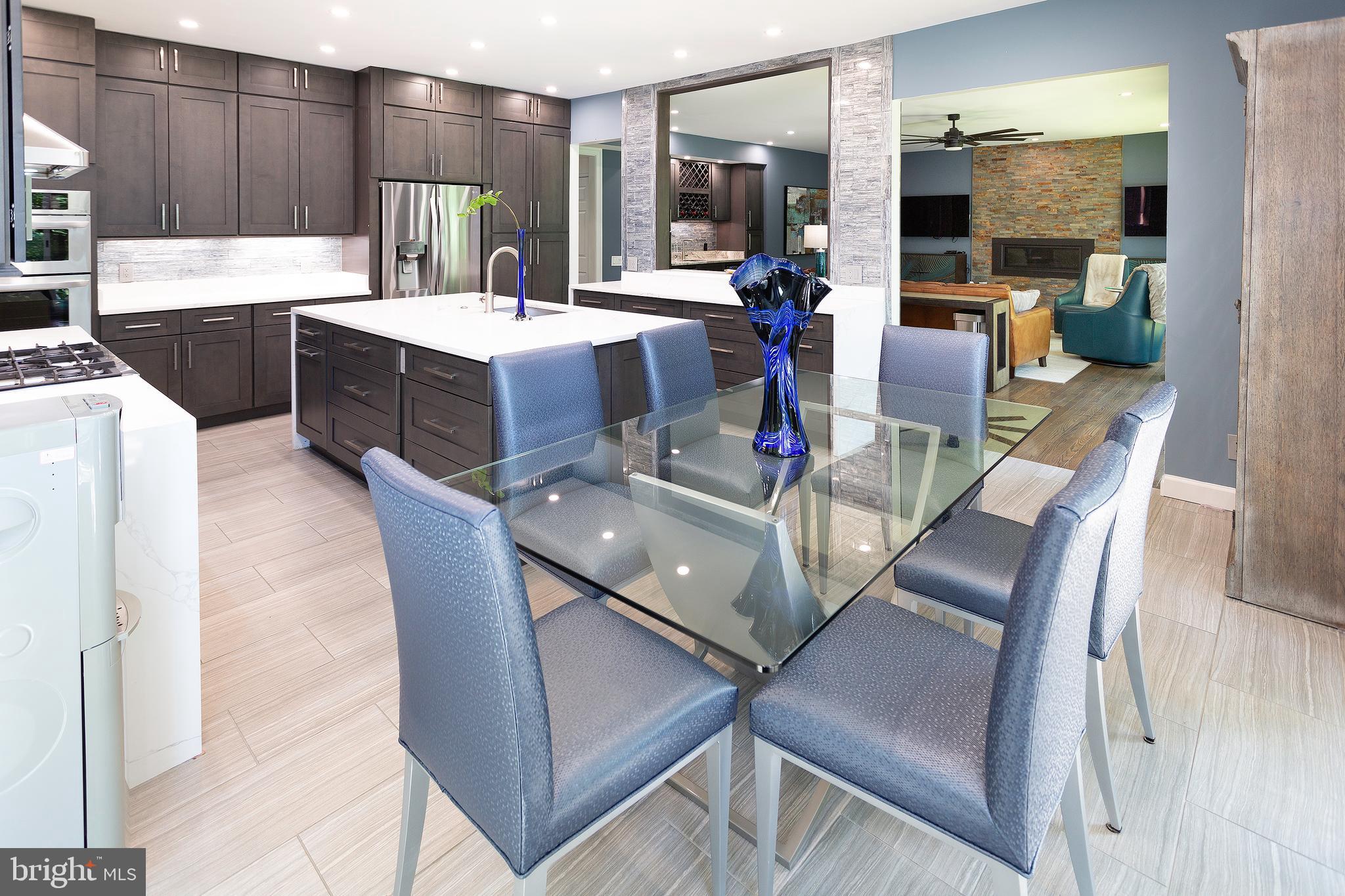 CHAMPION LAKE - Residential