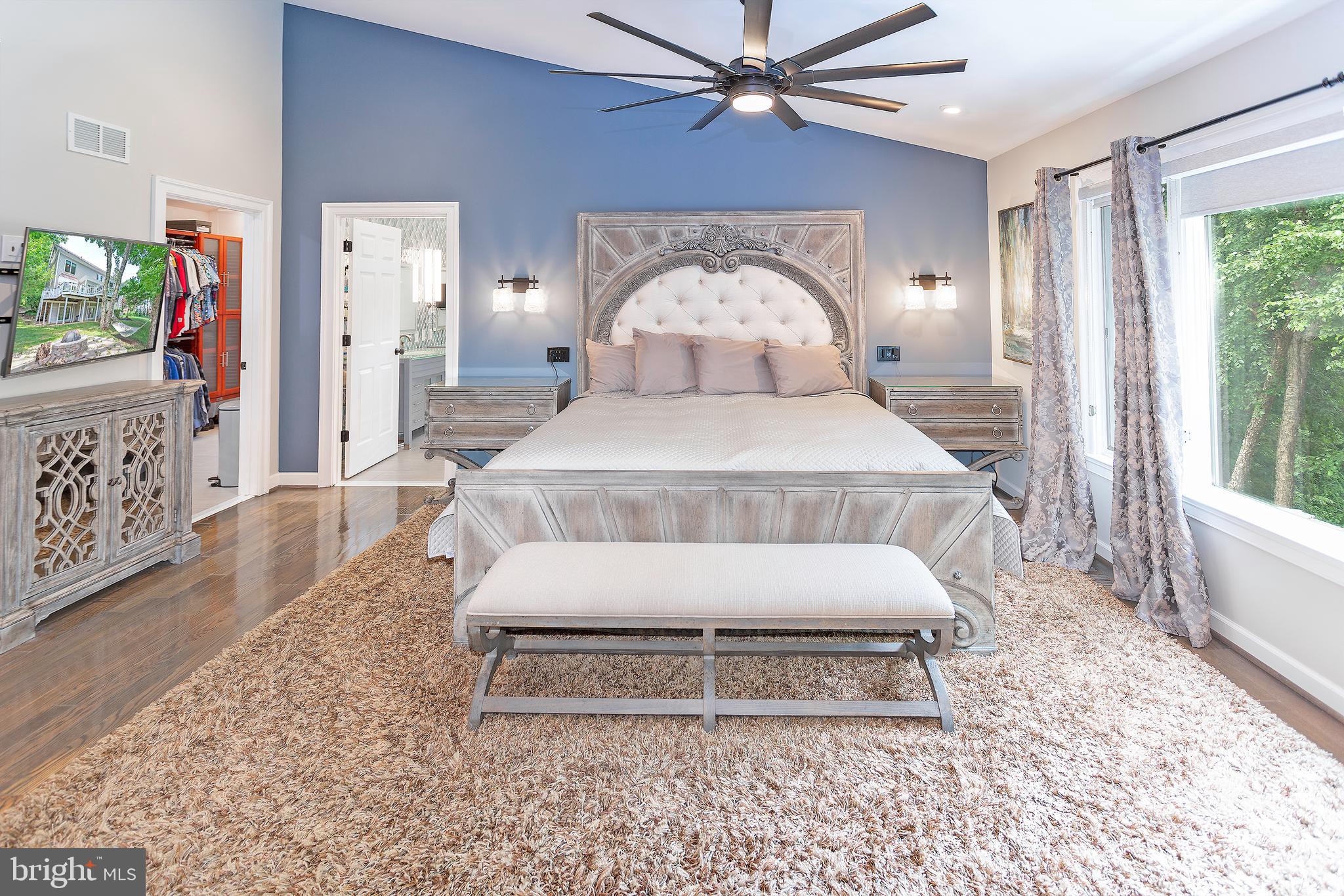 CHAMPION LAKE - Residential