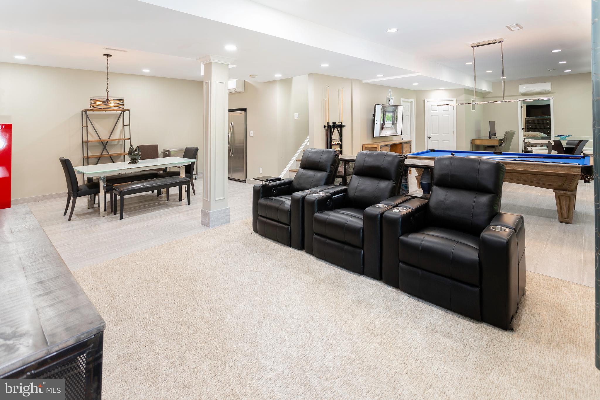 CHAMPION LAKE - Residential