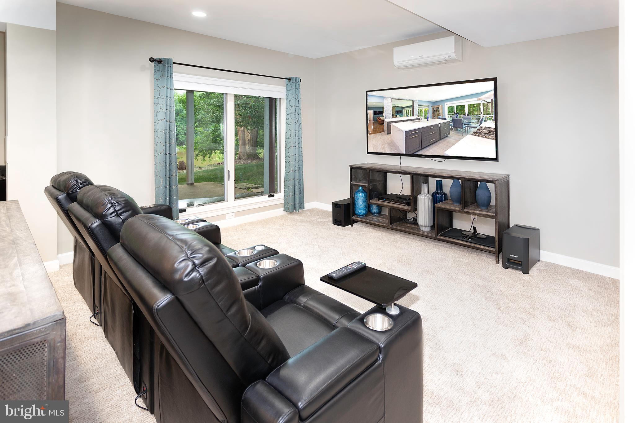 CHAMPION LAKE - Residential