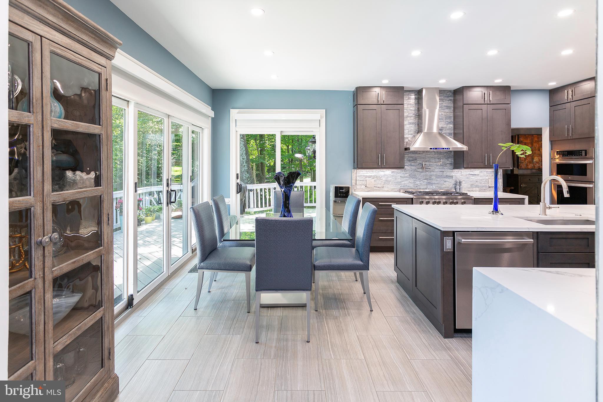 CHAMPION LAKE - Residential