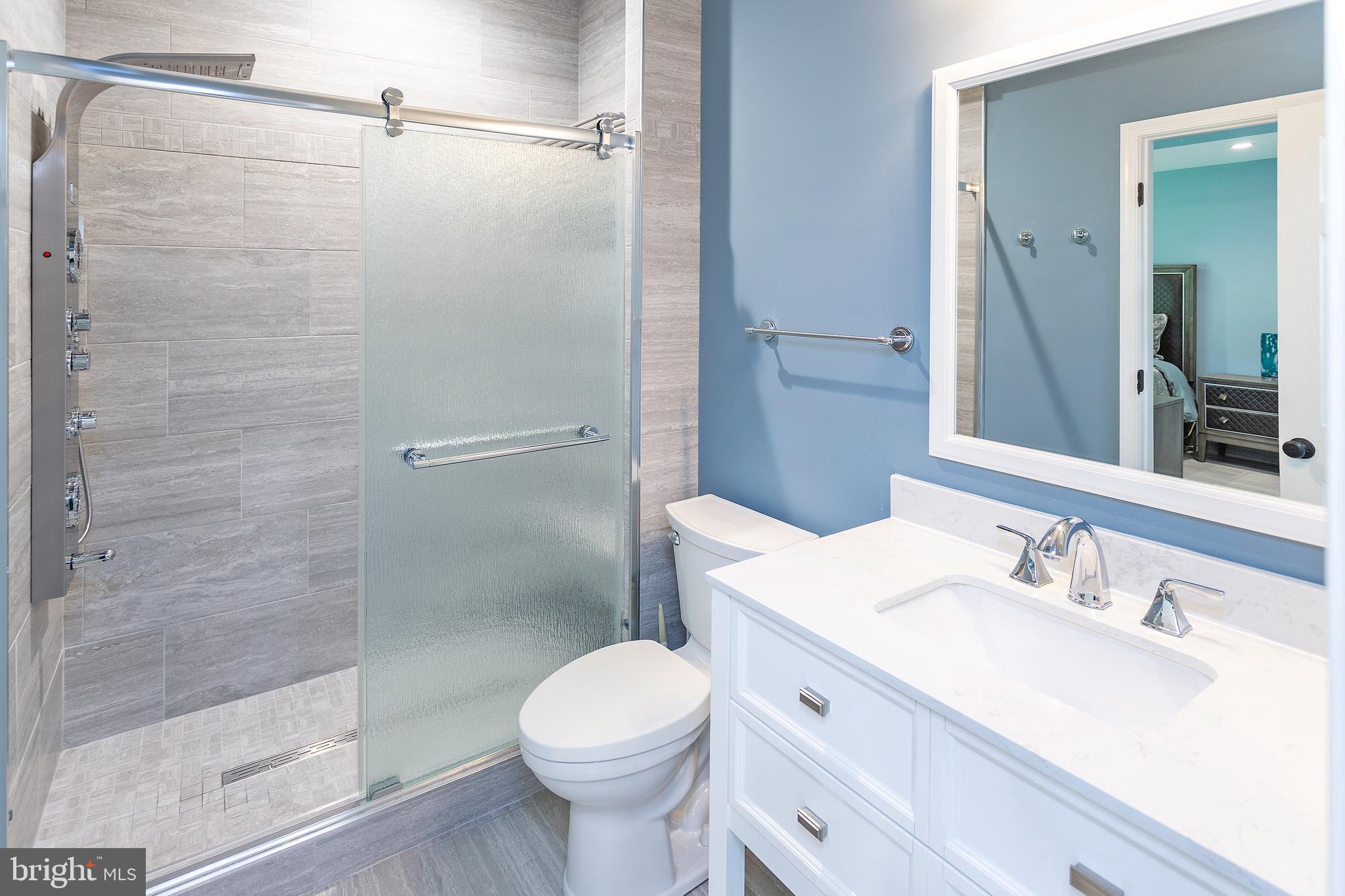 CHAMPION LAKE - Residential