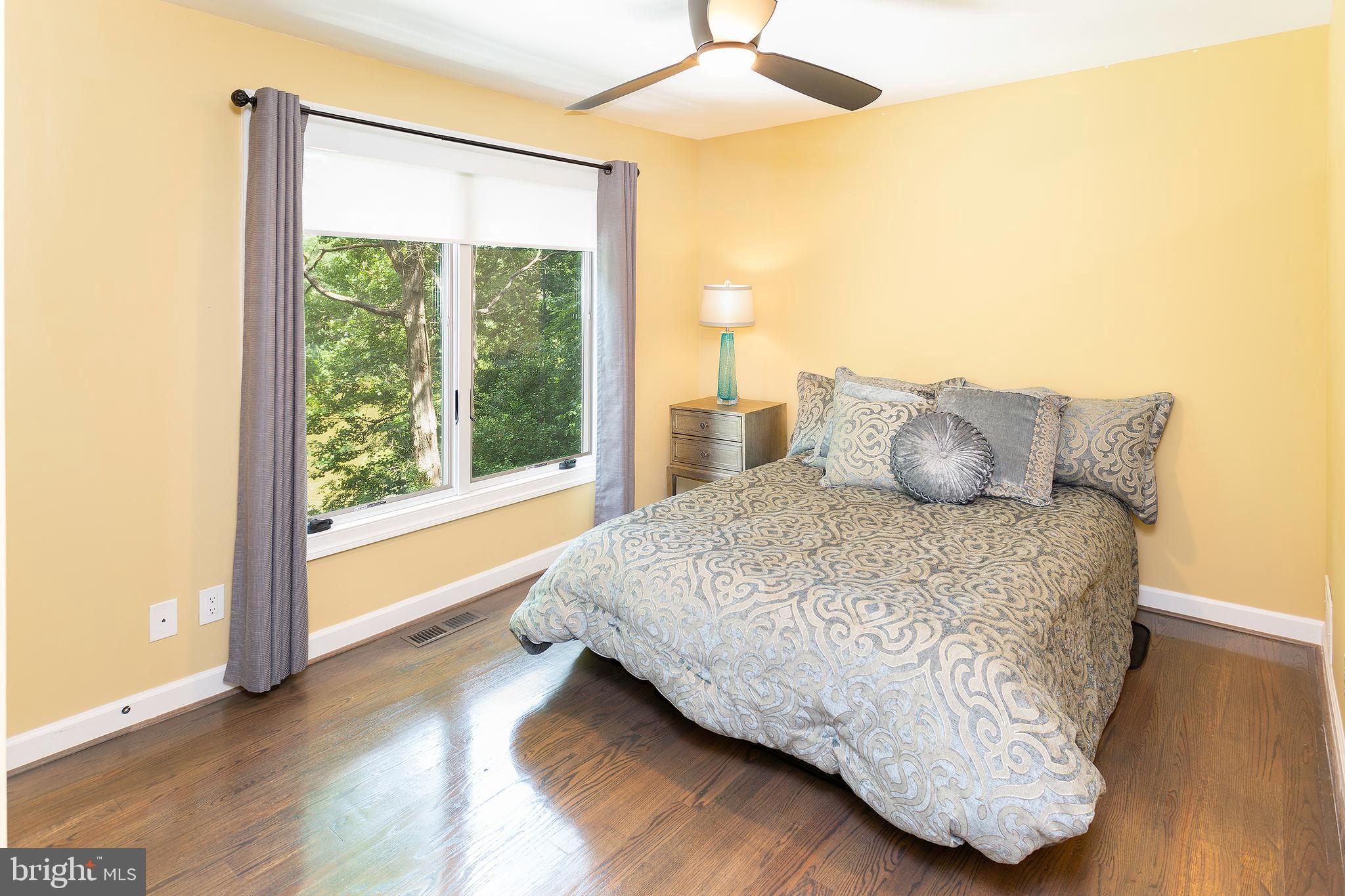 CHAMPION LAKE - Residential