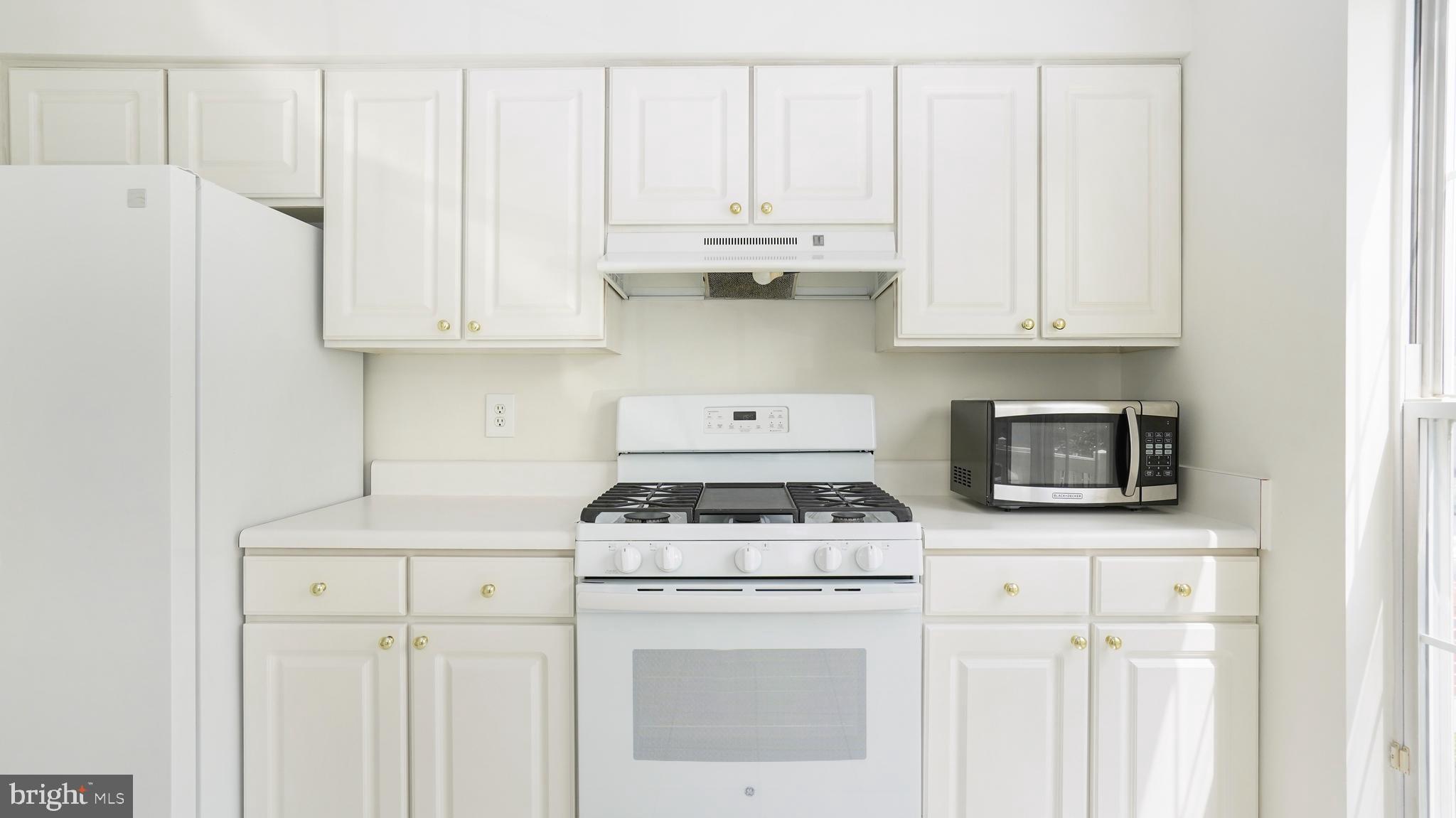 BROOKSTONE - Residential