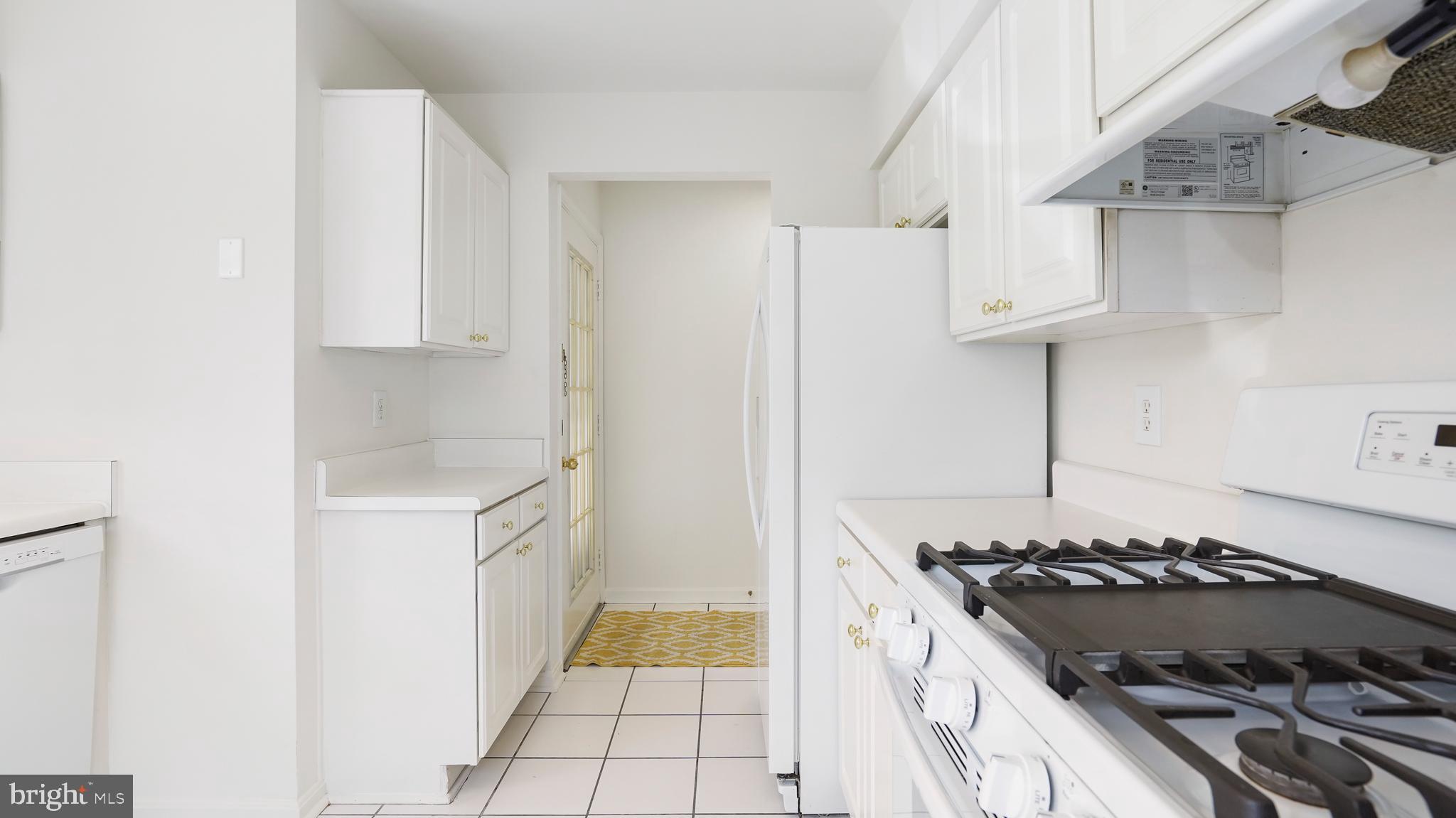 BROOKSTONE - Residential