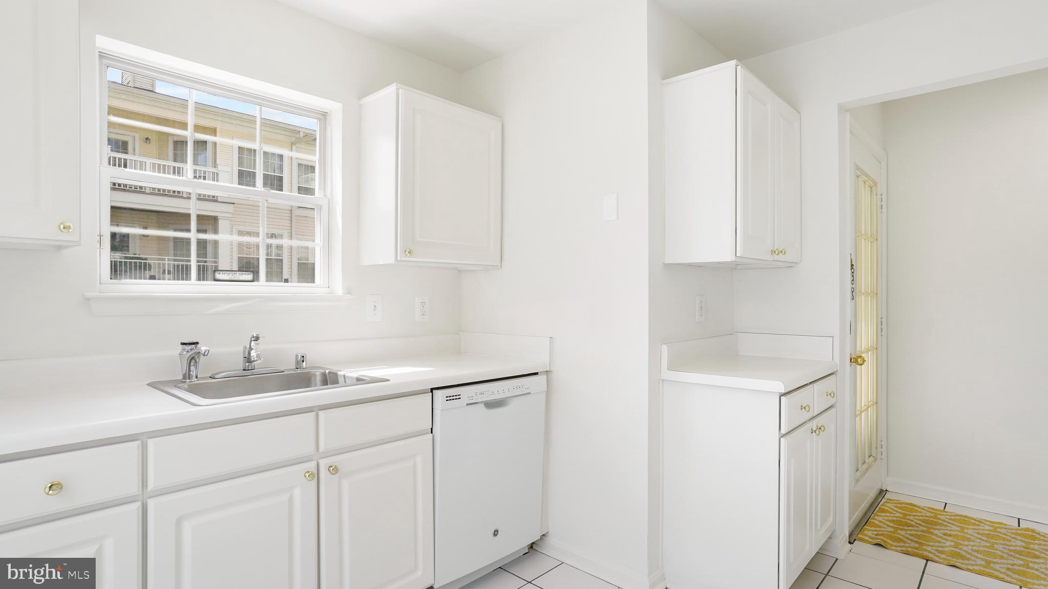 BROOKSTONE - Residential