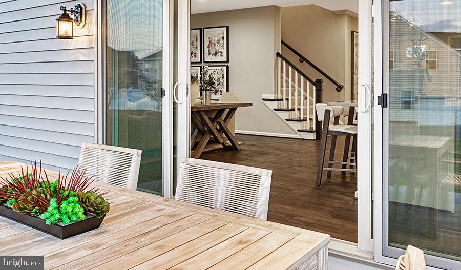 SEASONS AT MIDDLETOWN PLACE - Residential