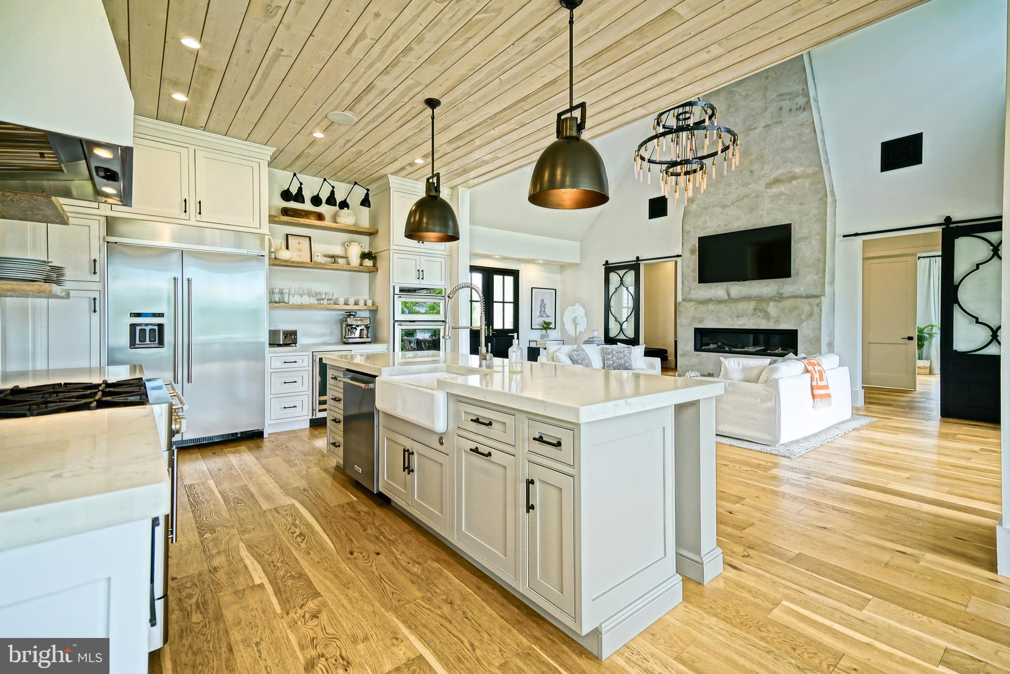 SHOWFIELD - Residential