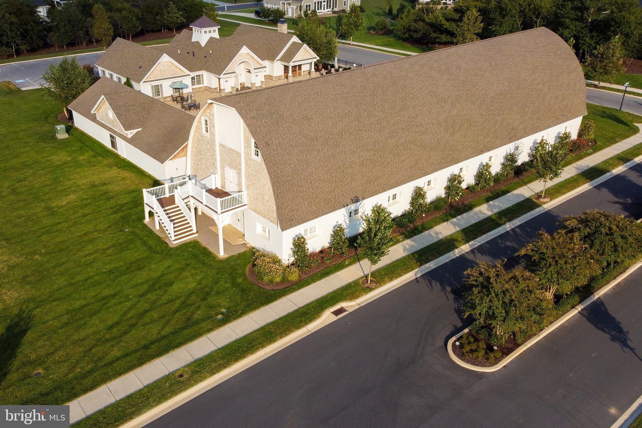 SHOWFIELD - Residential