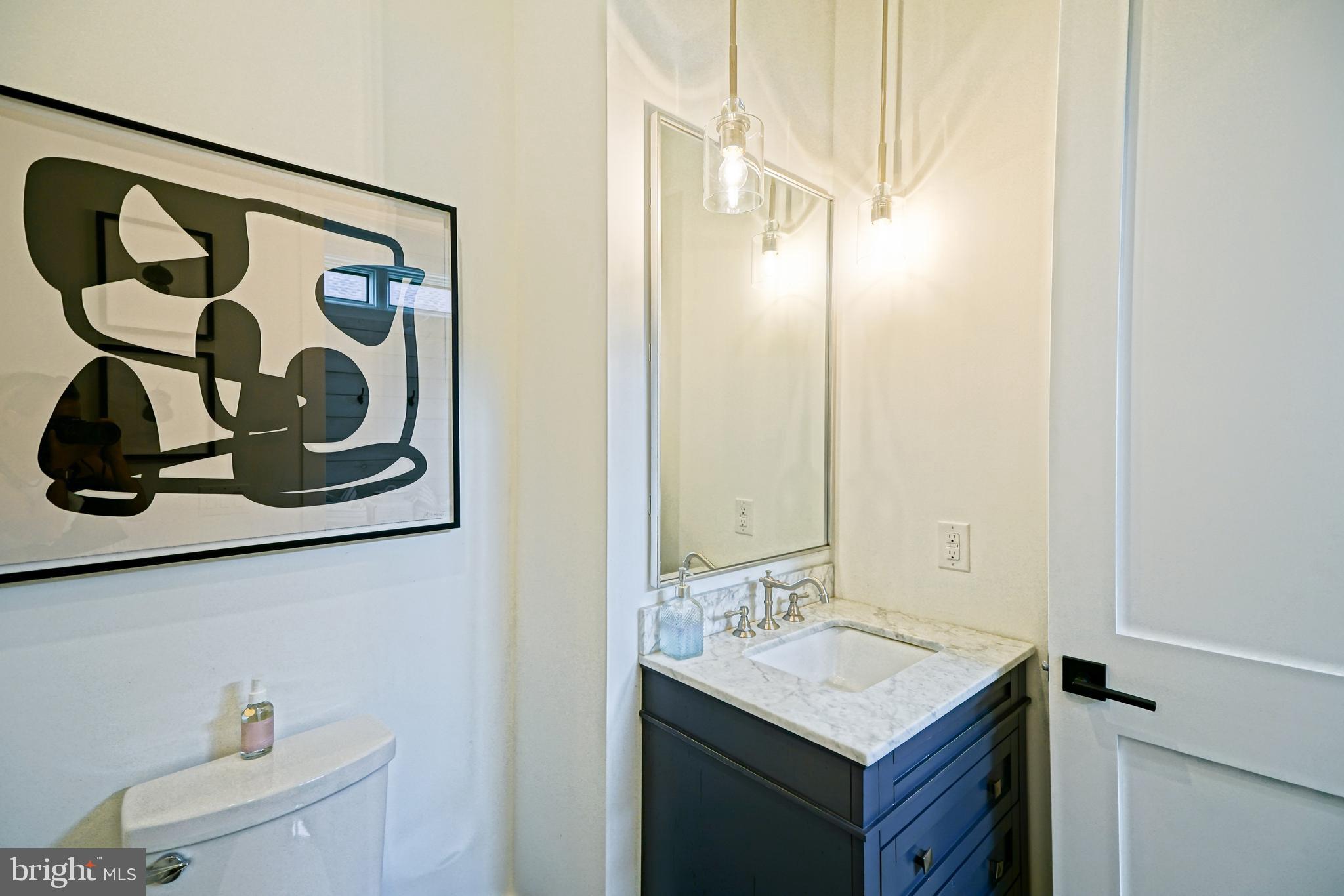 SHOWFIELD - Residential