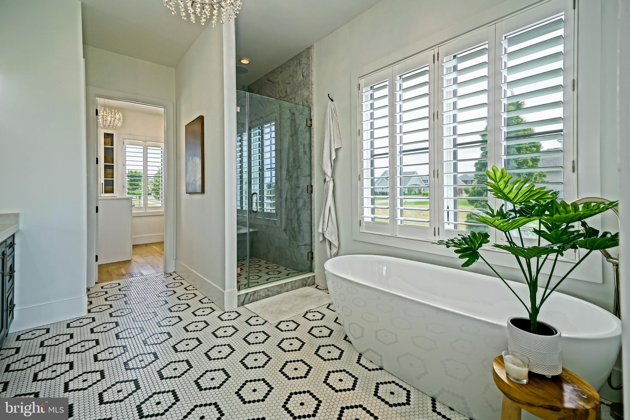 SHOWFIELD - Residential